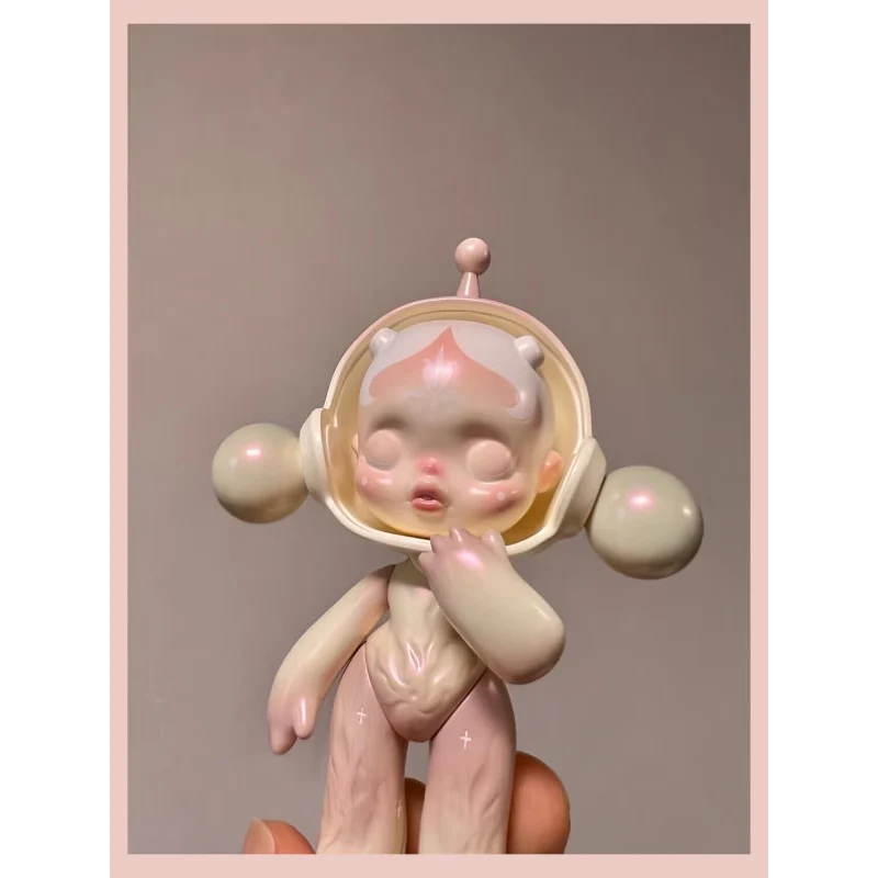 Skullpanda Confide Limited Figurine - tumbierware