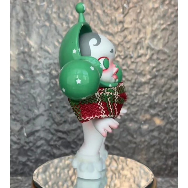 Skullpanda Green Christmas Limited Figurine - tumbierware
