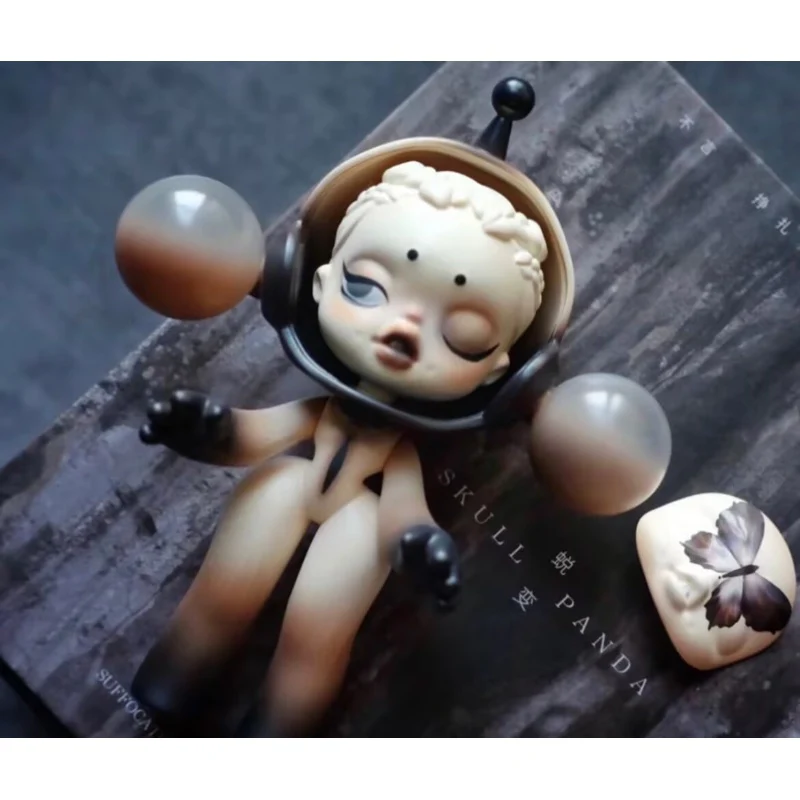 Skullpanda Breaking Out Limited Figure - tumbierware