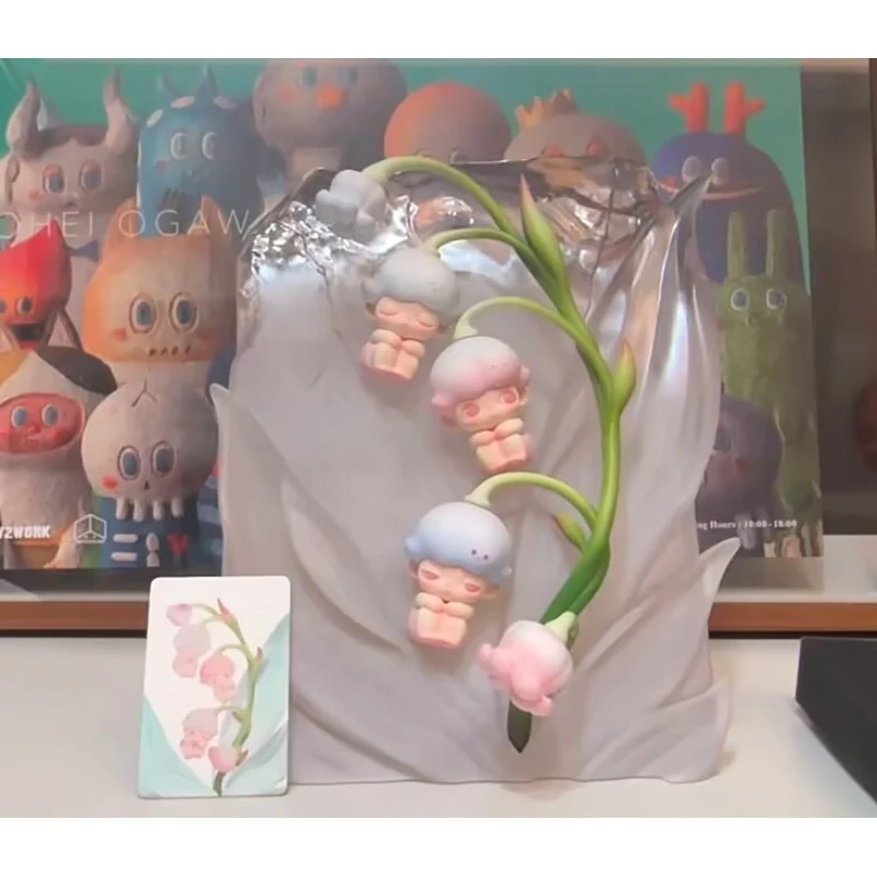 DIMOO Lilies Of The Valley Limited Figure - tumbierware