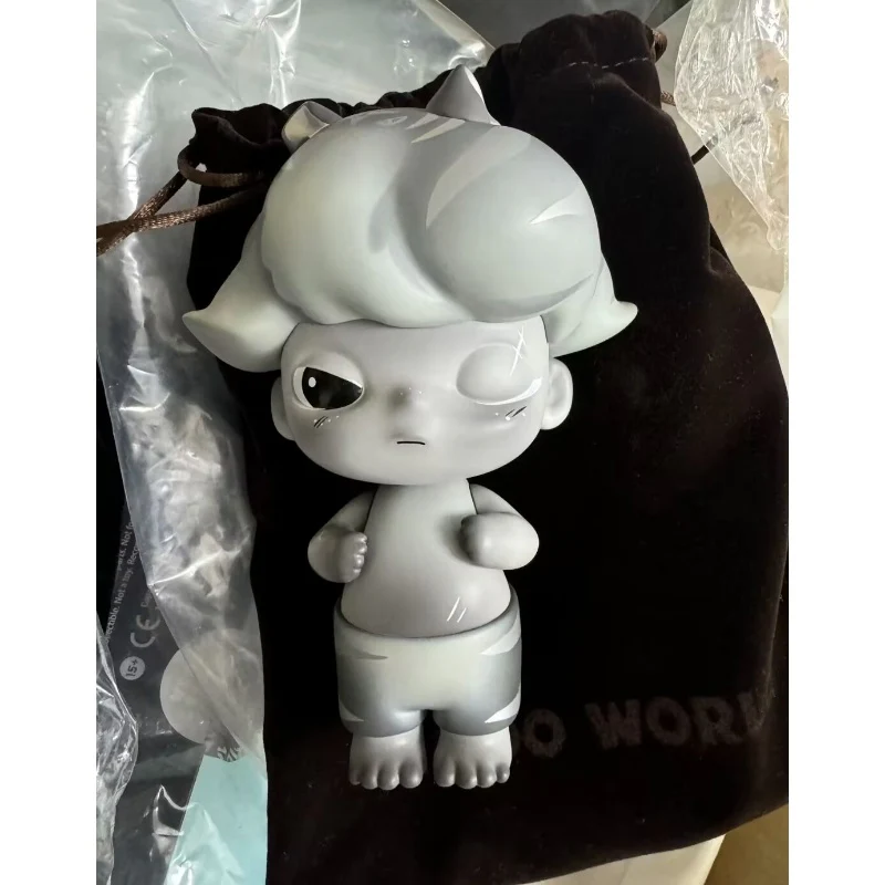 DIMOO Silver Tiger Limited Figure - tumbierware