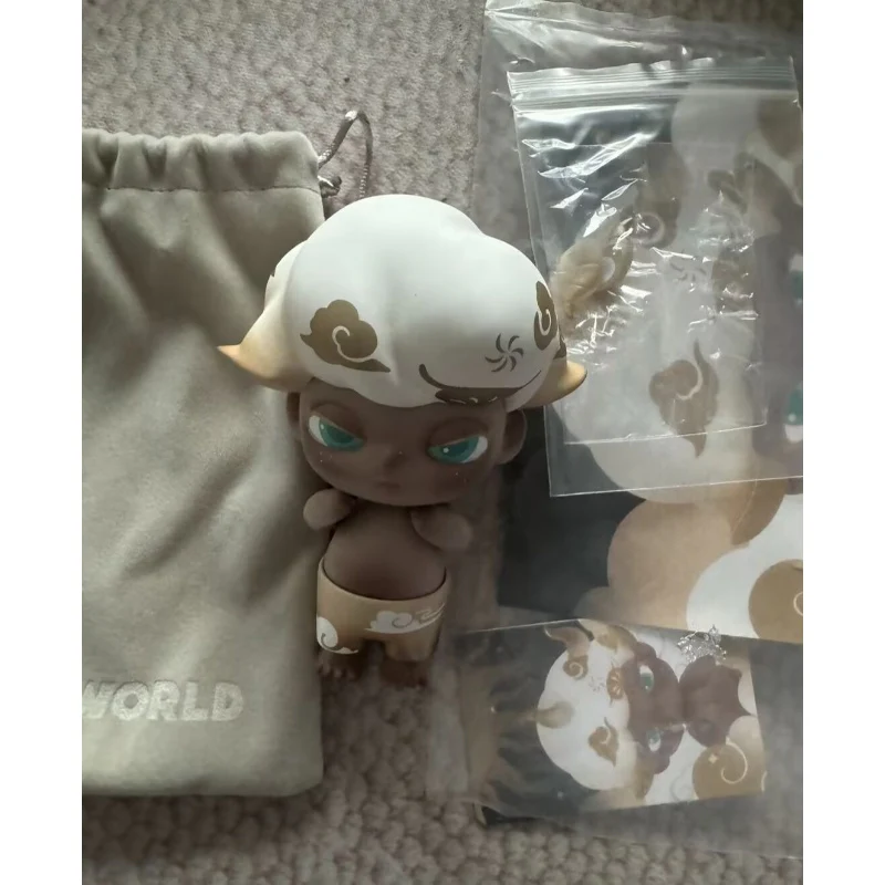 DIMOO Golden Cow Limited Figure - tumbierware