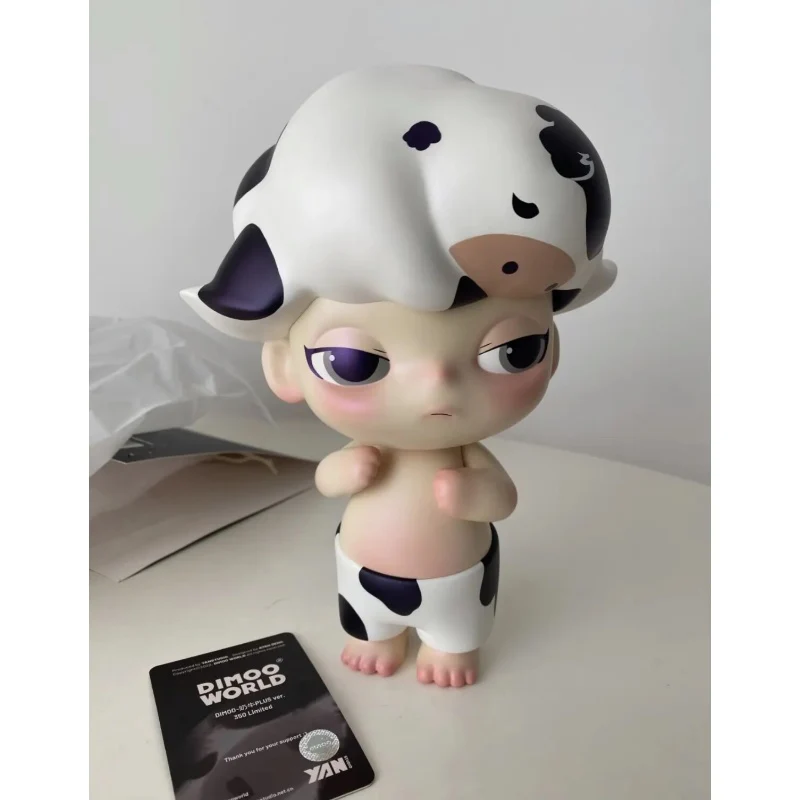 DIMOO Dairy Cow Plus Limited Figure - tumbierware