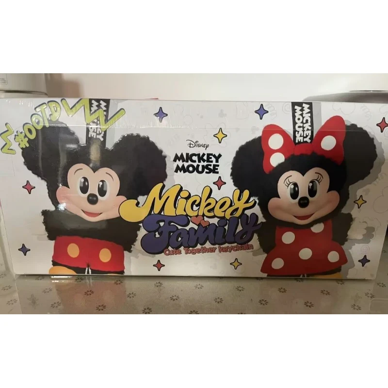 Mickey Family Cute Together Keychain Series Figures Whole Set Brand New With Plastic - tumbierware