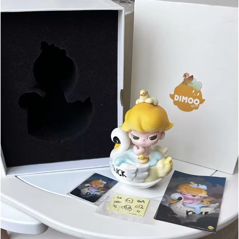 DIMOO Graffiti Duck Limited Figure White - tumbierware