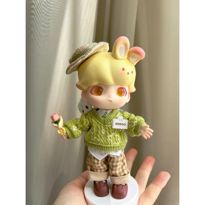 DIMOO Holiday Rabbit Action Figure - tumbierware