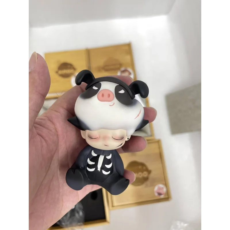 DIMOO Black Piggy Limited Figure - tumbierware