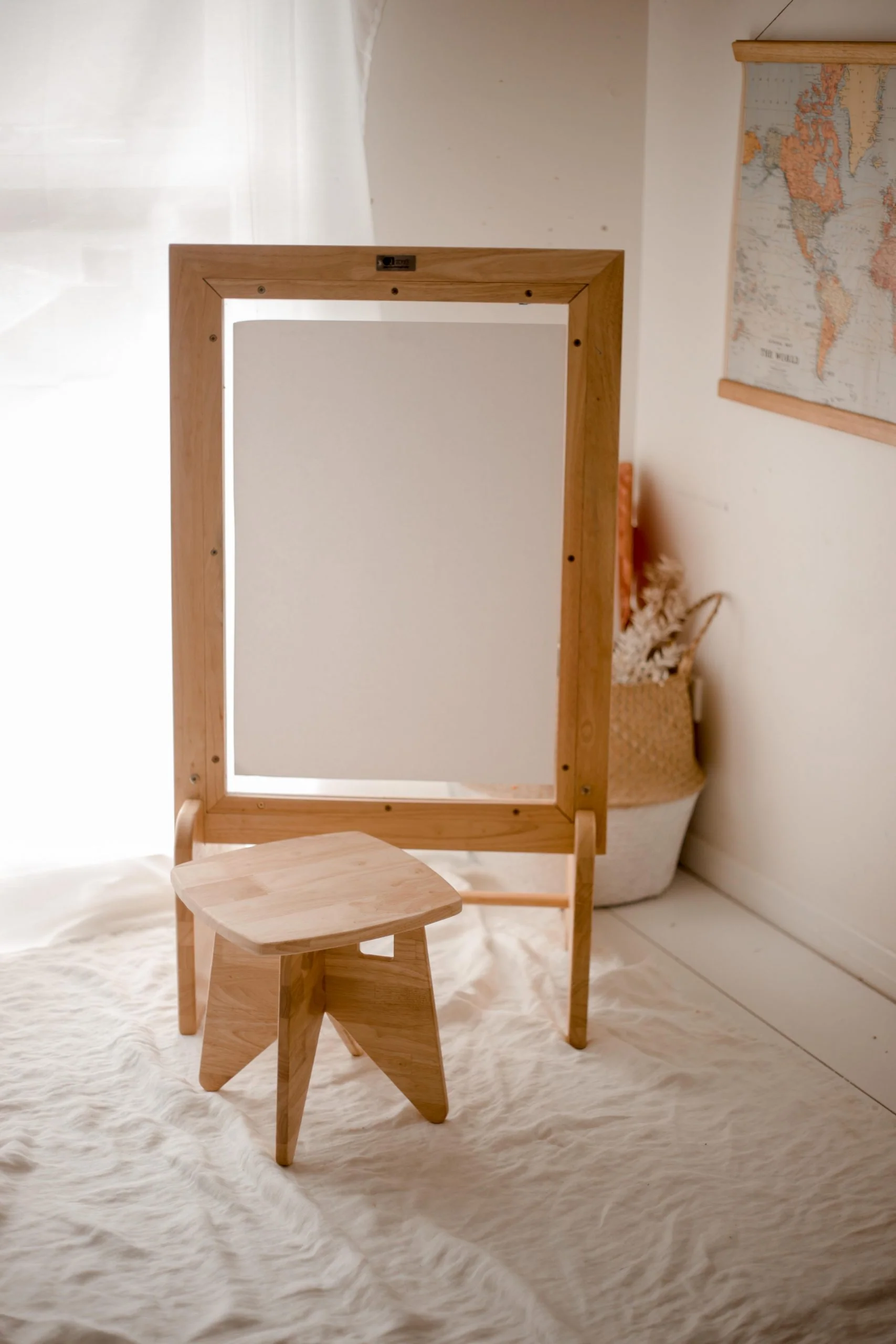 Perspex Easel - tumbierware