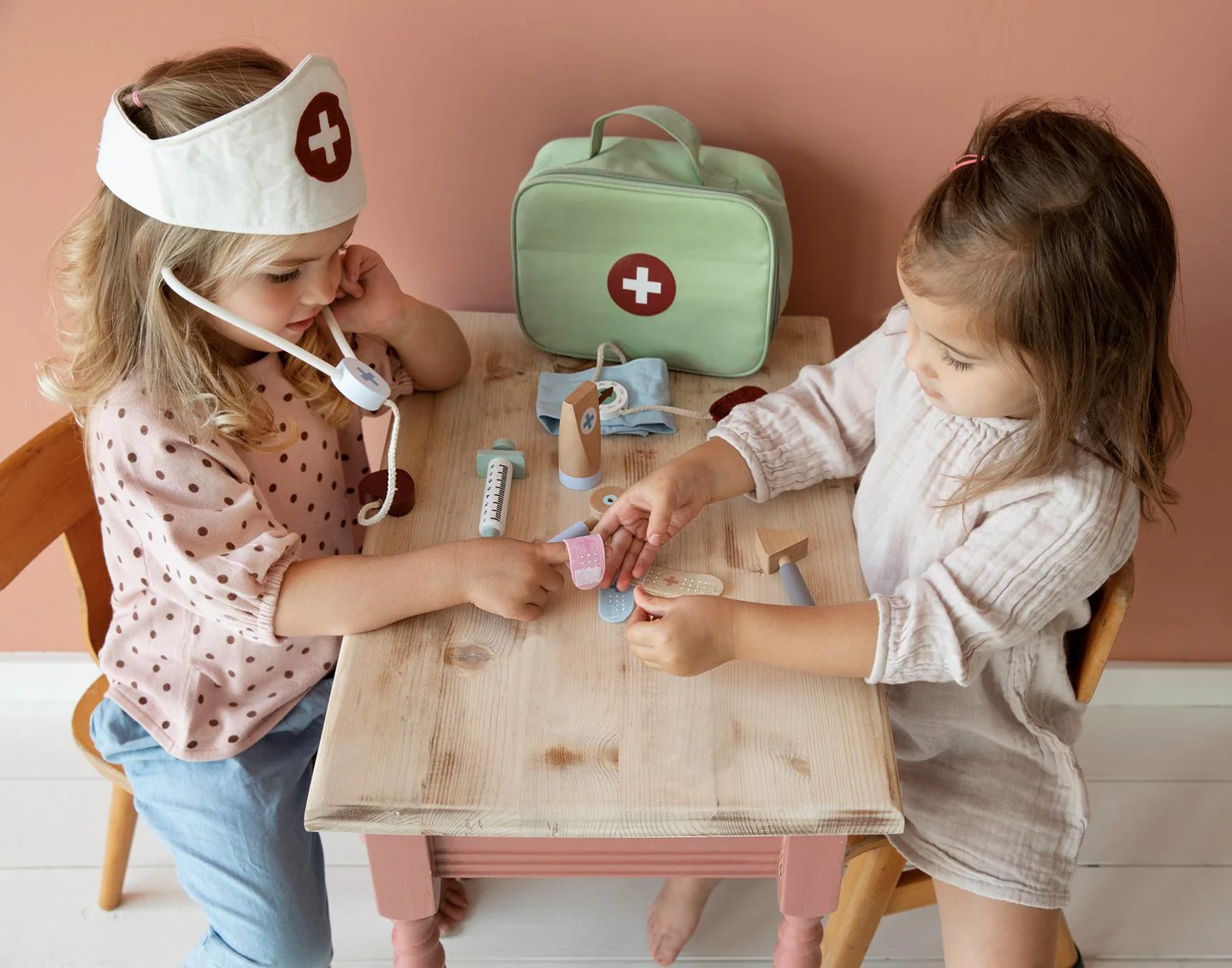 Little Dutch Doctors Playset - tumbierware