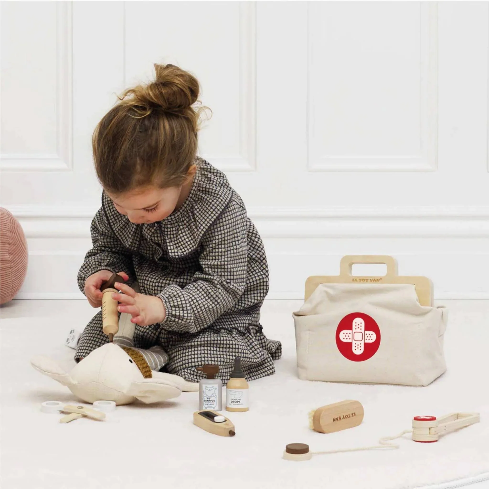Le Toy Van Animal Vet Set - tumbierware