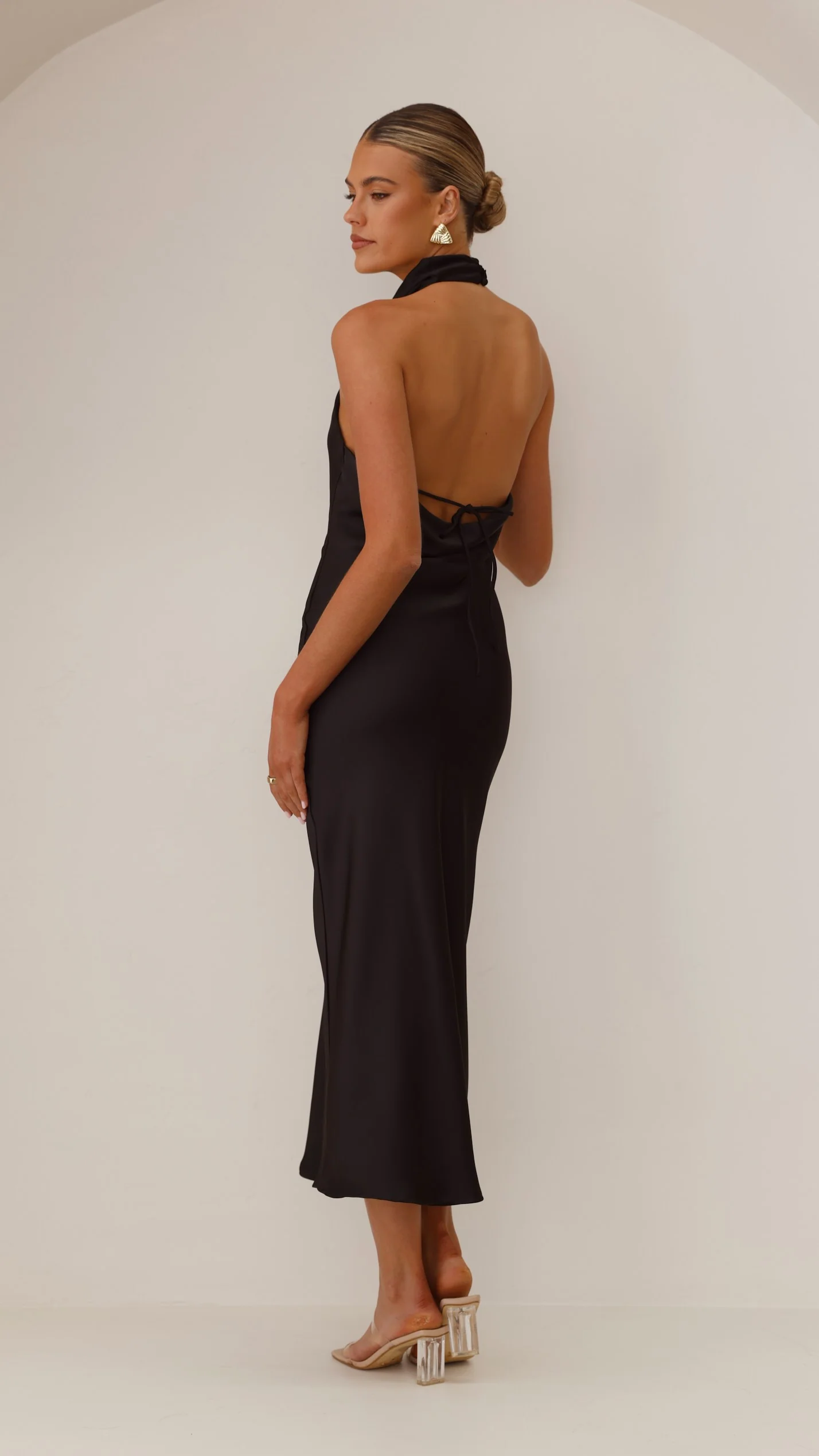 Rina Maxi Dress - Black - necksoother