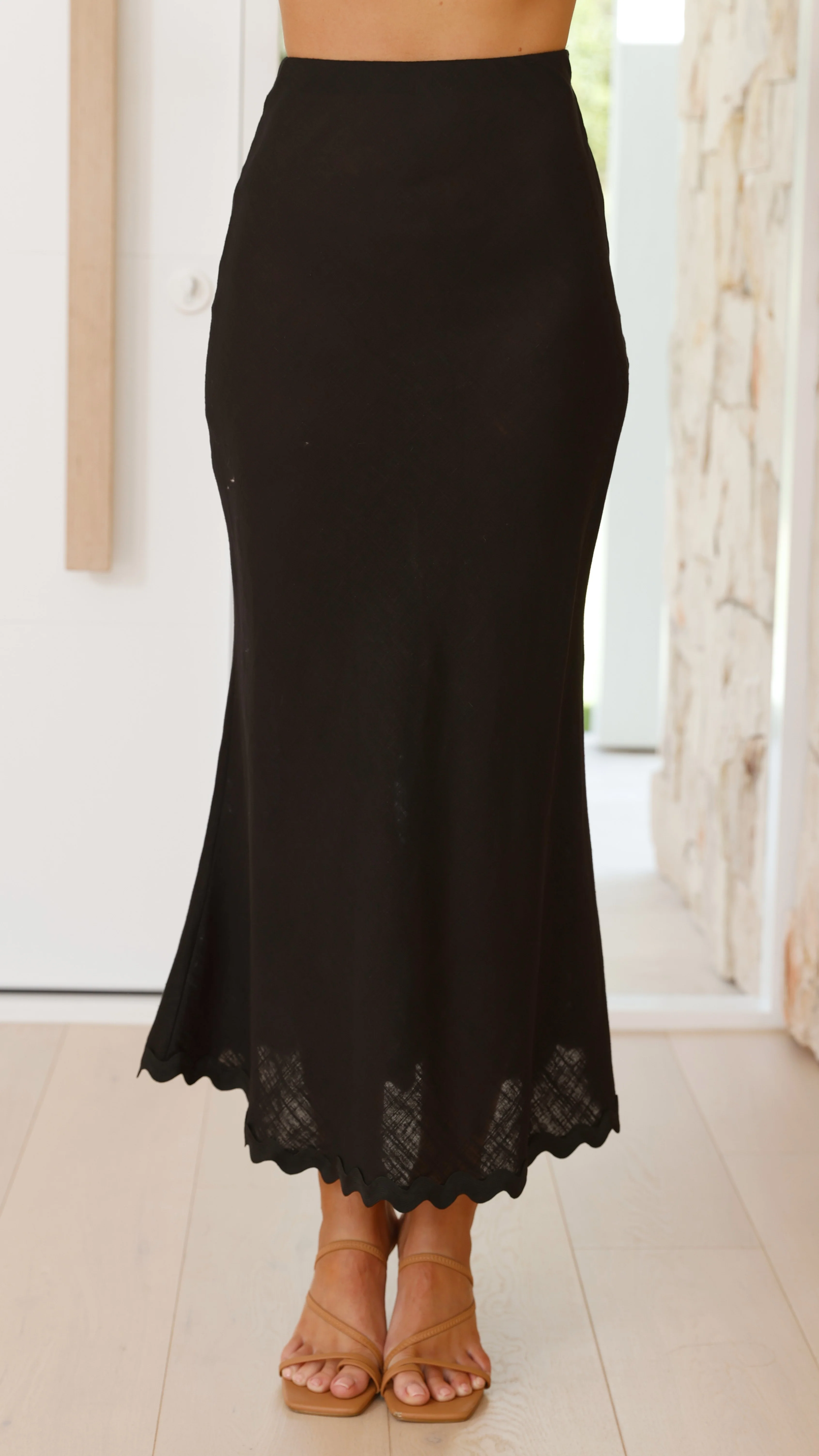 Solara Maxi Skirt - Black - necksoother