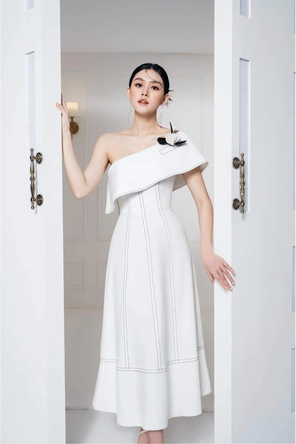 Ellen Asymmetric Shoulder Dress - necksoother