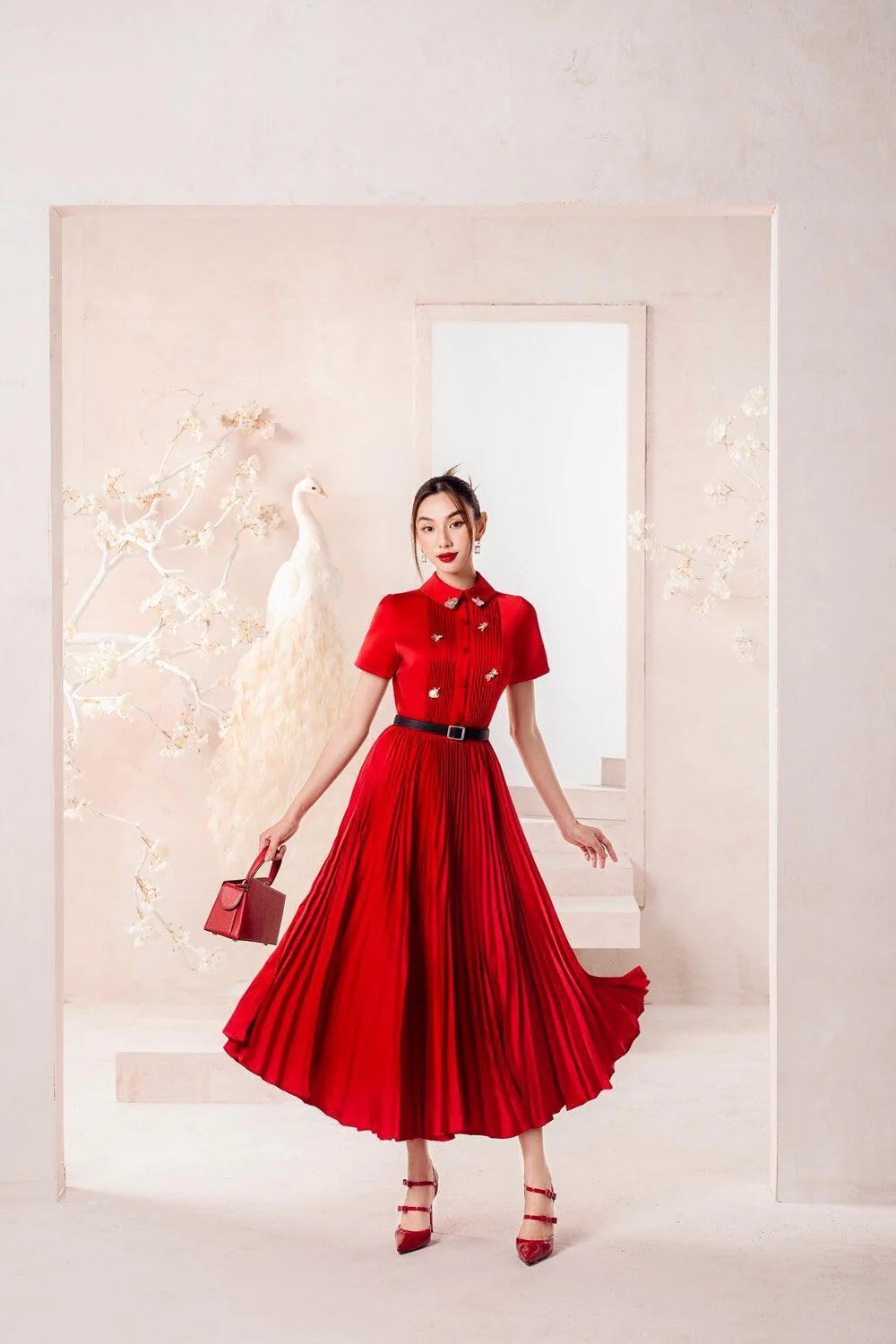 Scarlet Folded Collar Dress - necksoother