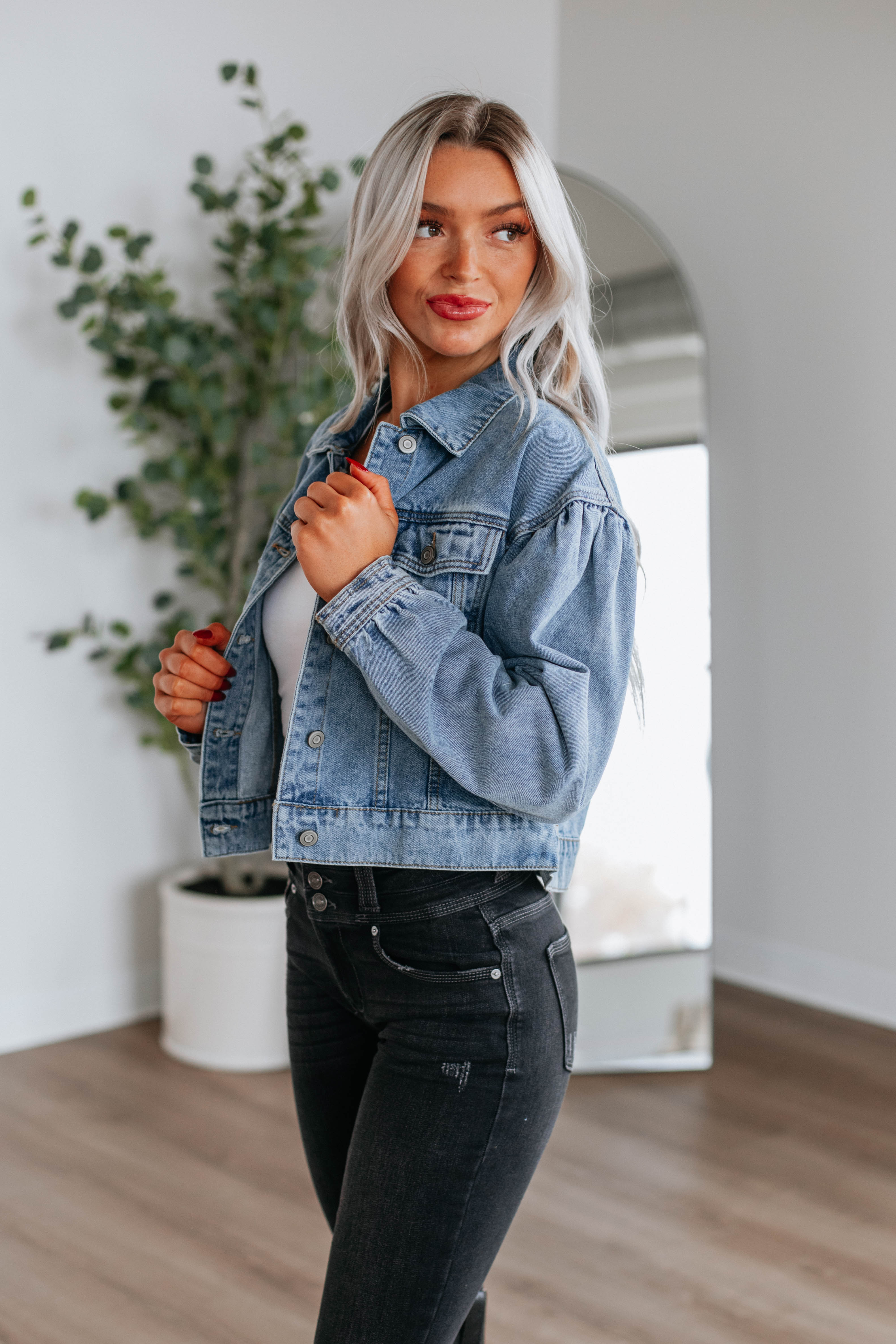 Delonnie Denim Jacket - necksoother
