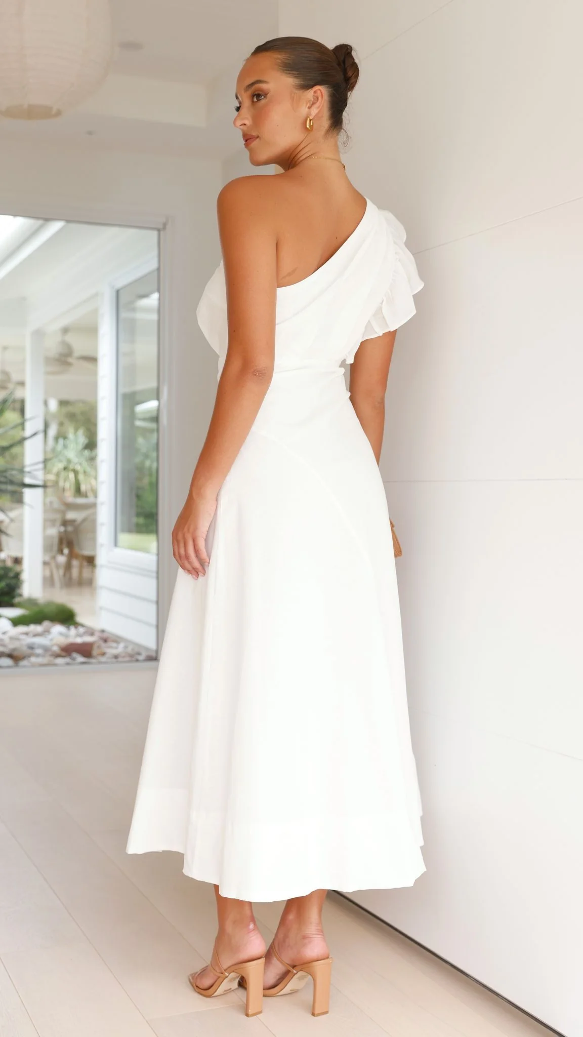 Stassie Midi Dress - White - necksoother