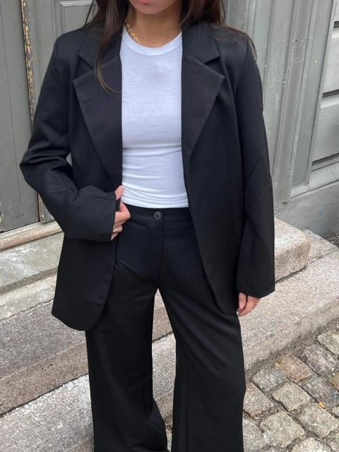 Matilde W - blazer black - necksoother