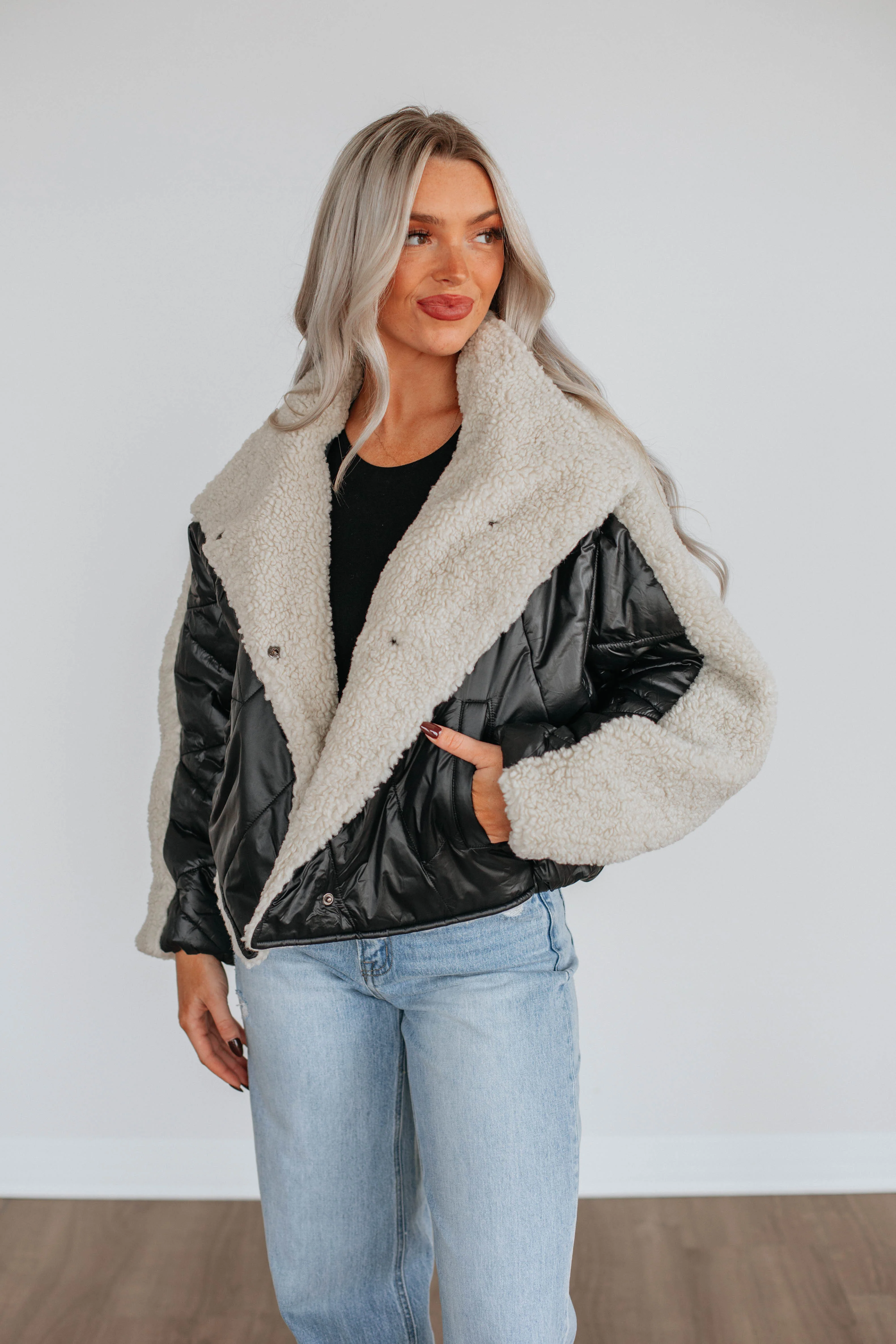 Texie Sherpa Jacket - necksoother