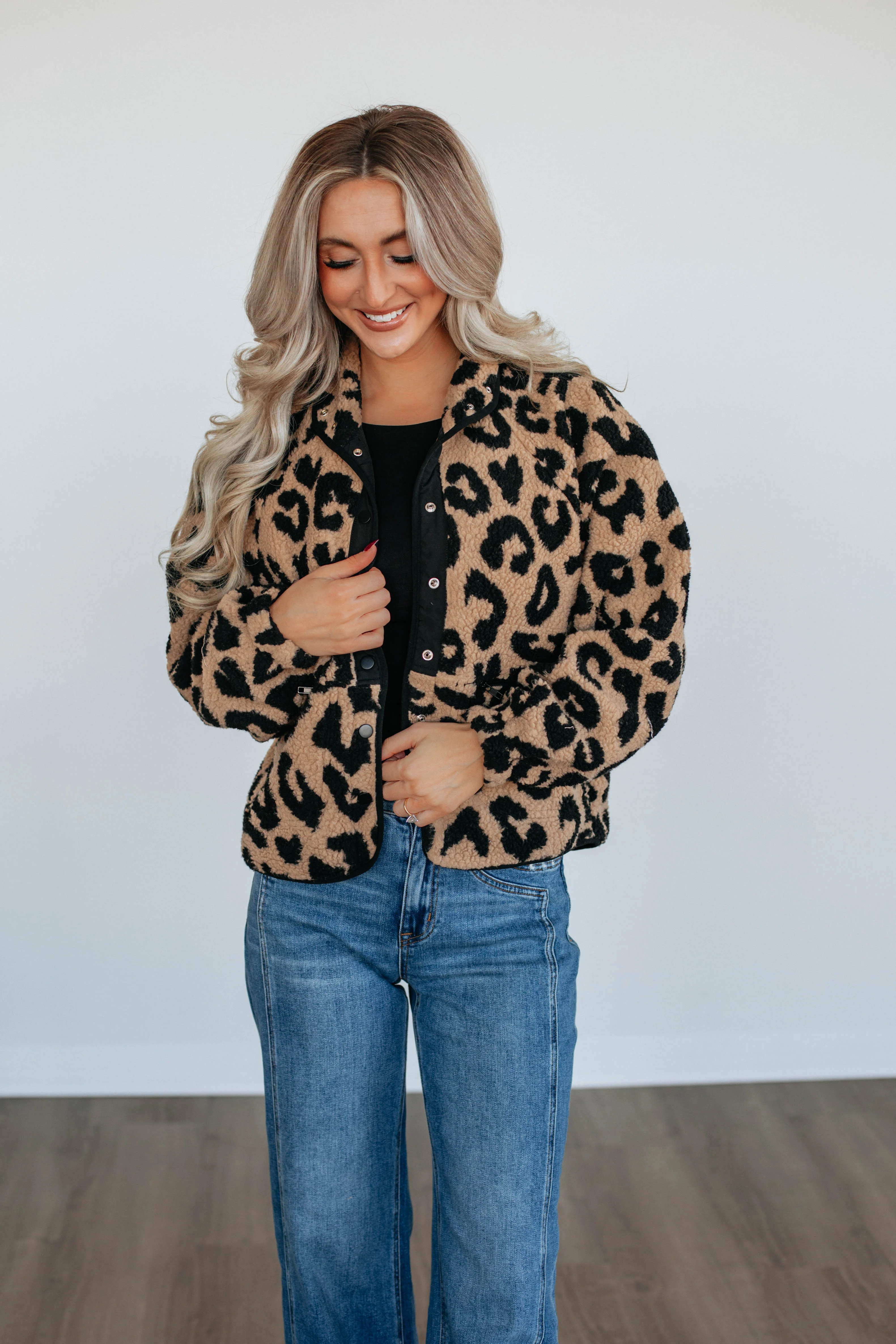 Leisha Sherpa Jacket - necksoother