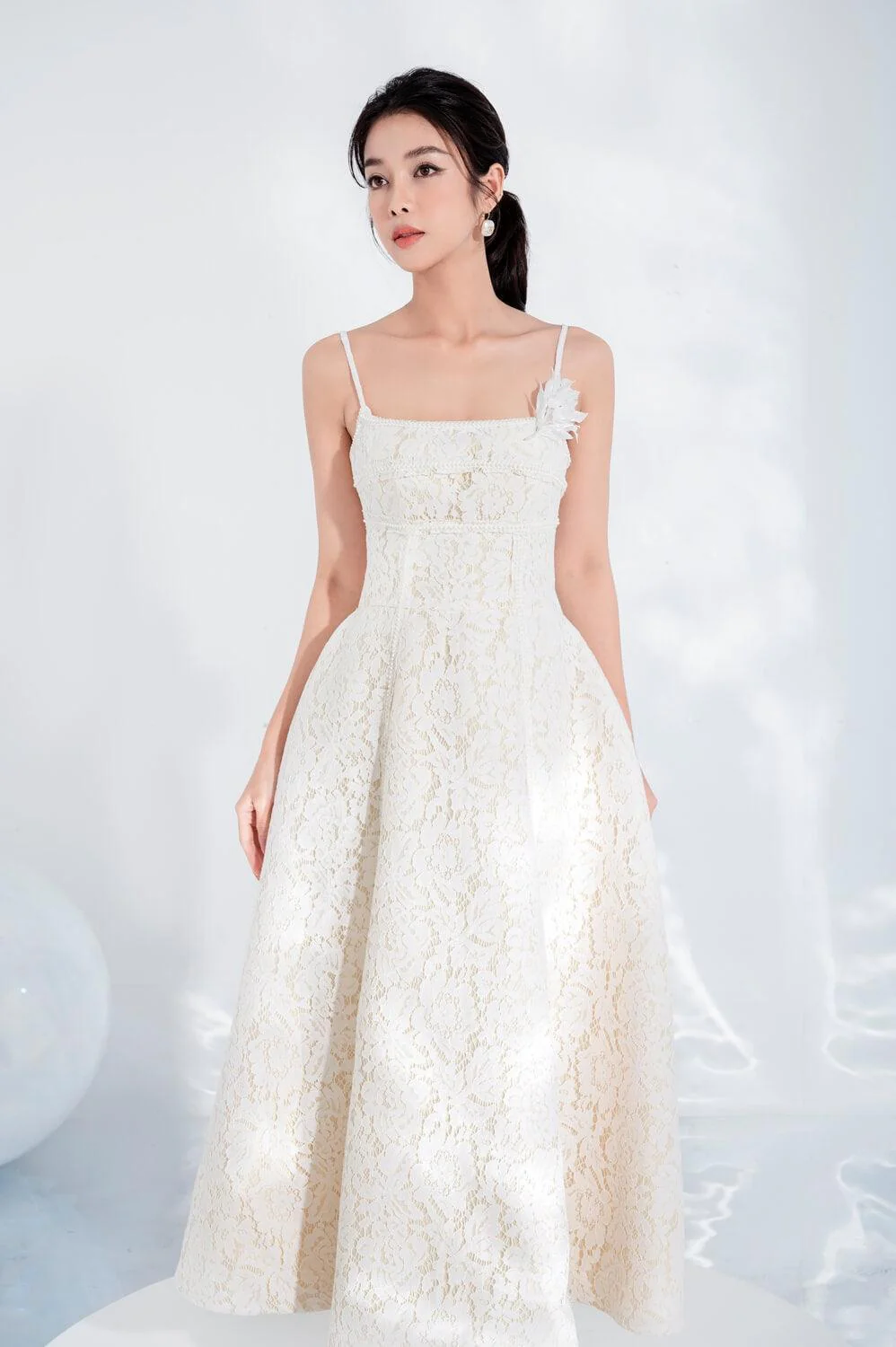 Rosie Puffy Camisole Lace Midi Dress - necksoother