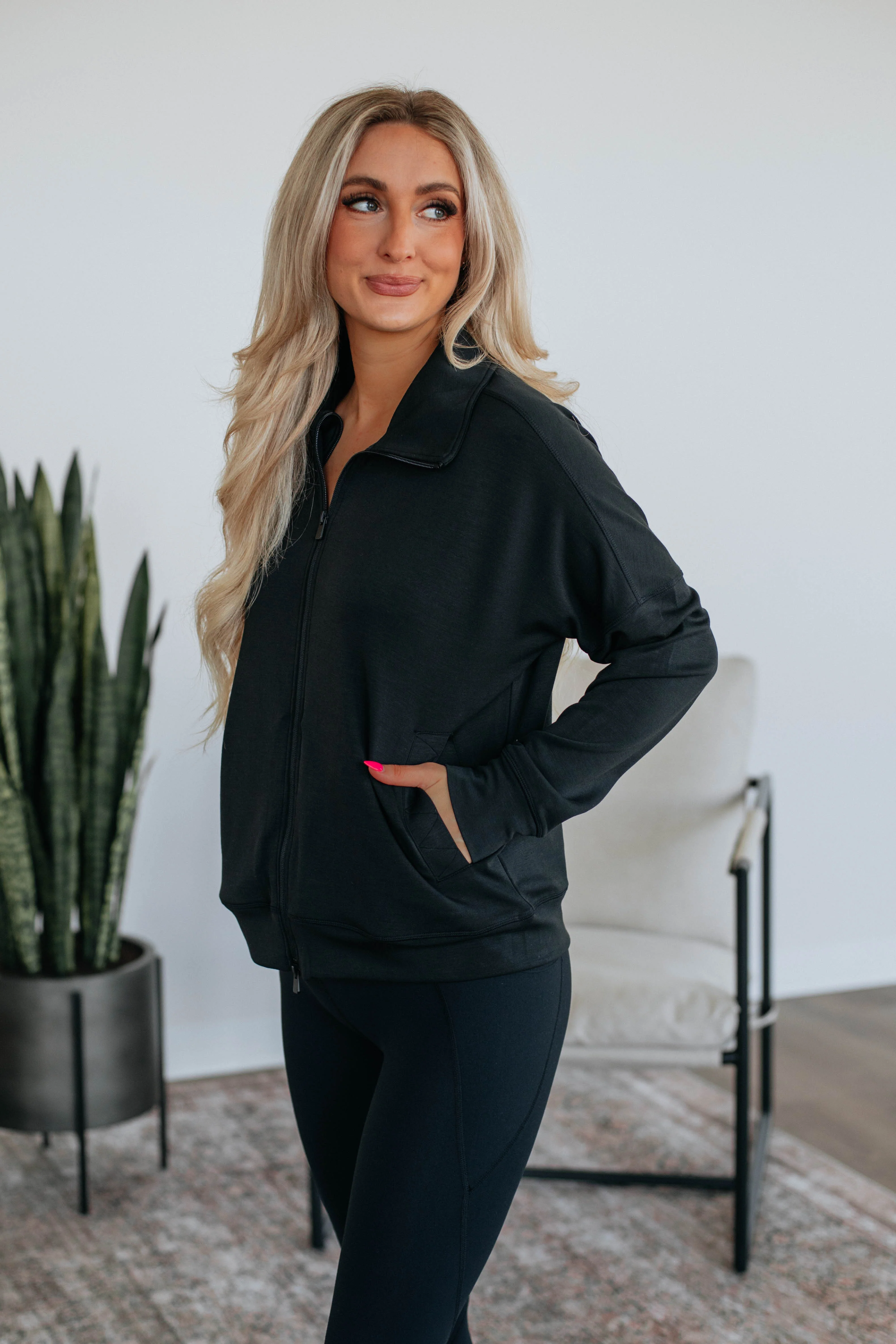 Breckyn Zip-Up Jacket - Black - necksoother