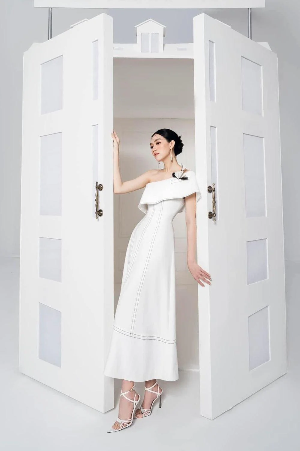 Ellen Asymmetric Shoulder Dress - necksoother