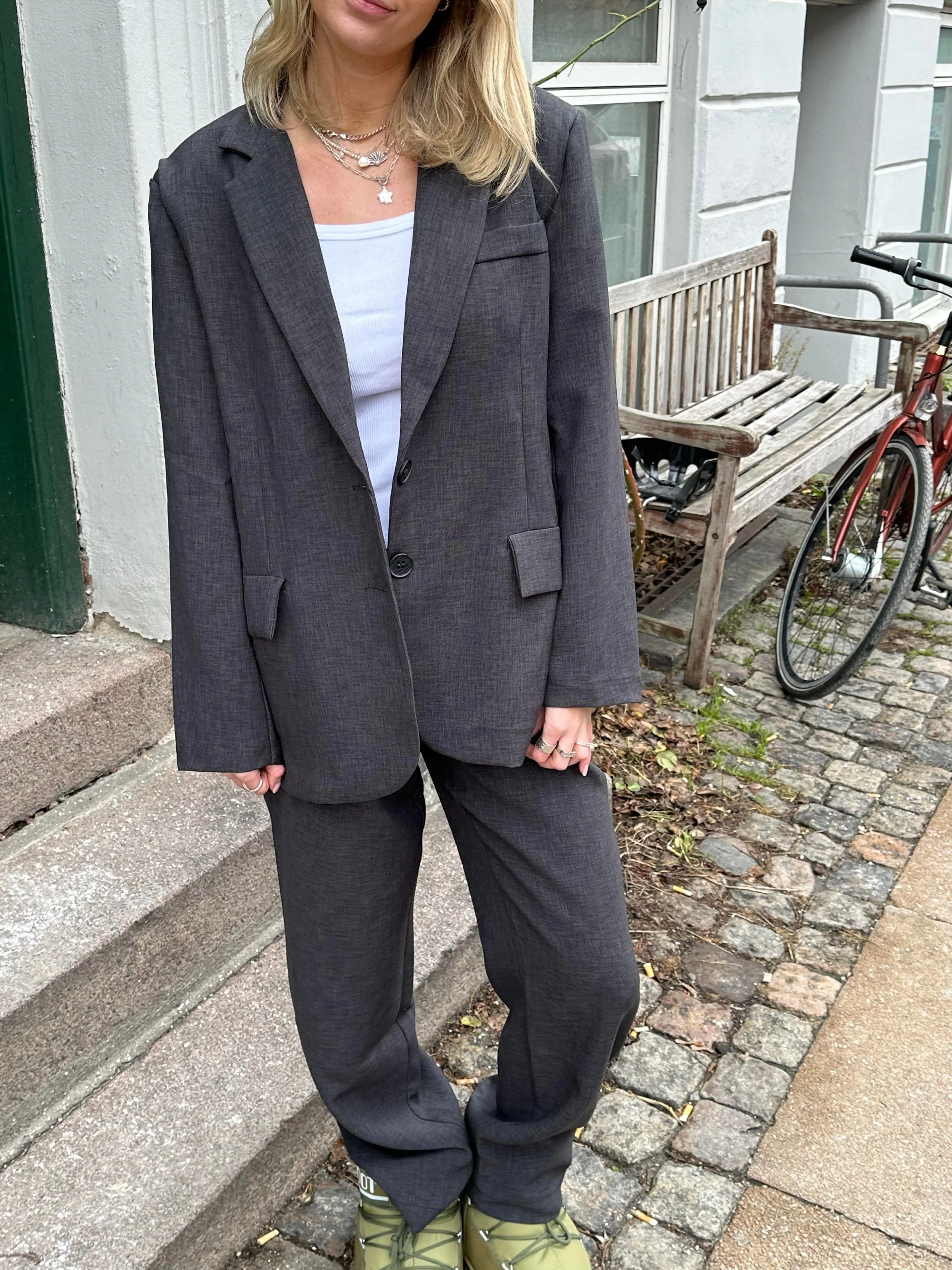 Gry oversized blazer - Dark grey - necksoother