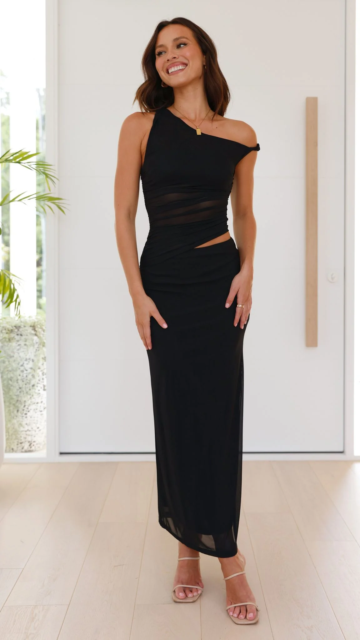 Iantha Maxi Dress - Black - necksoother