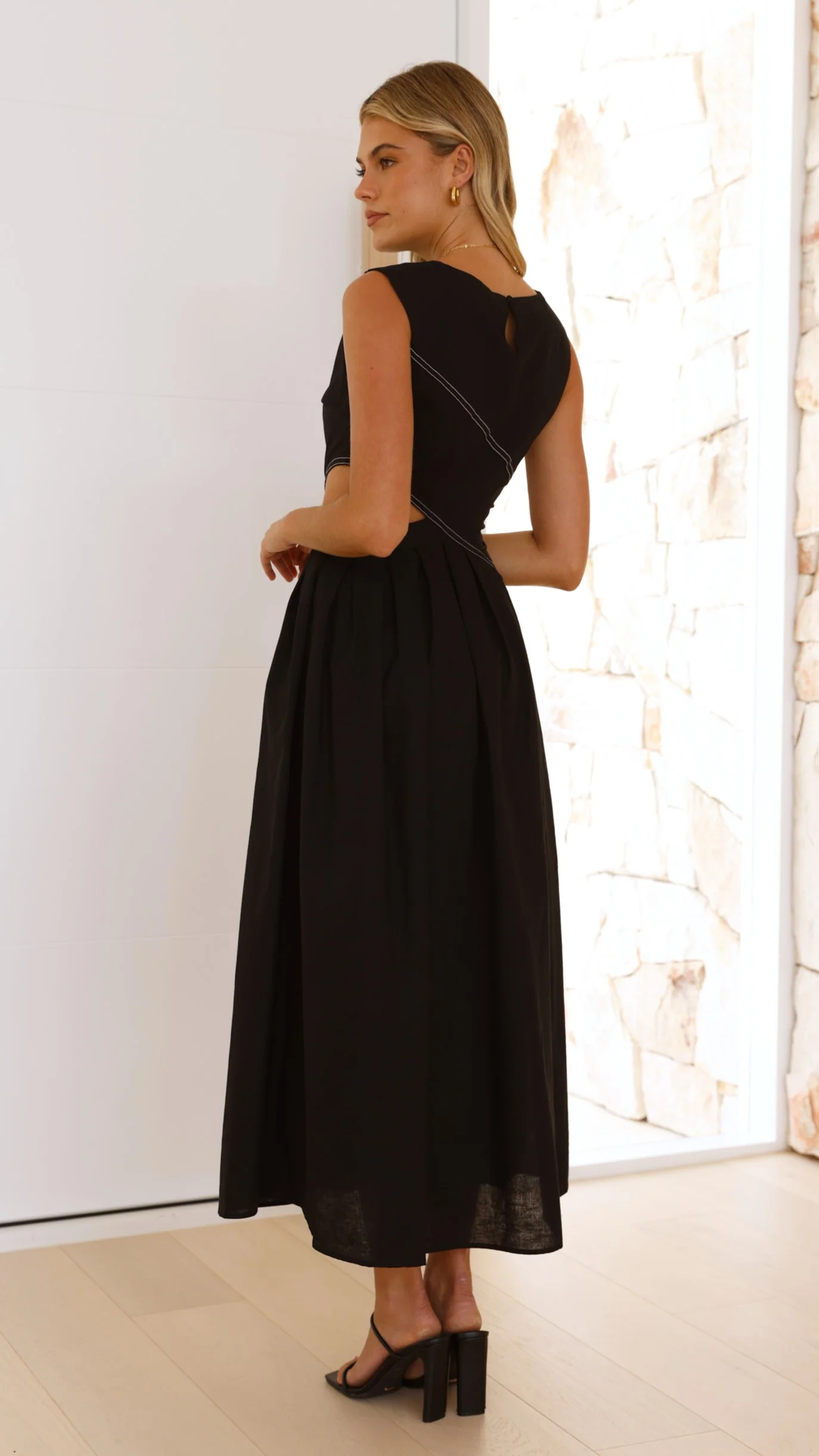 Emersyn Midi Dress - Black - necksoother