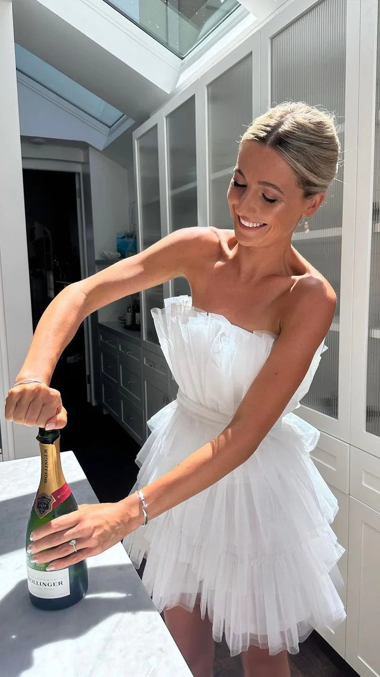 Carrie Mini Dress - White - necksoother