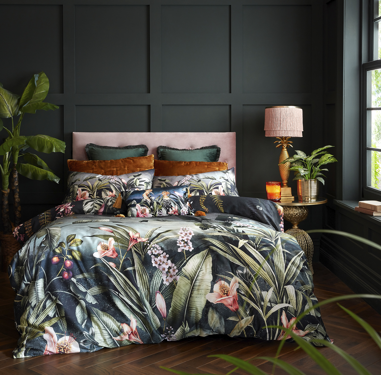 Gardens of Petra Bedding