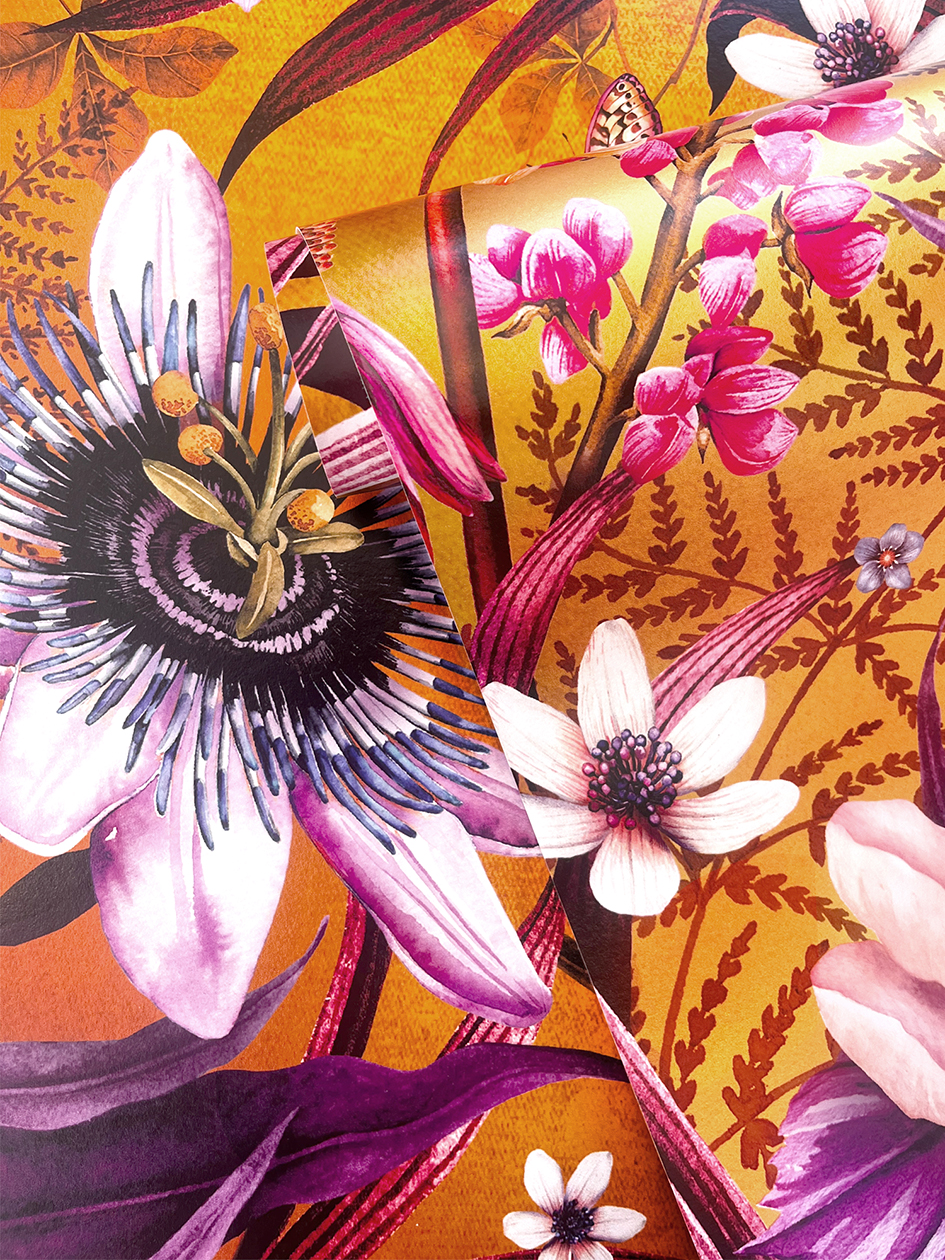 Passion Fleur Paprika Metallic Wallpaper