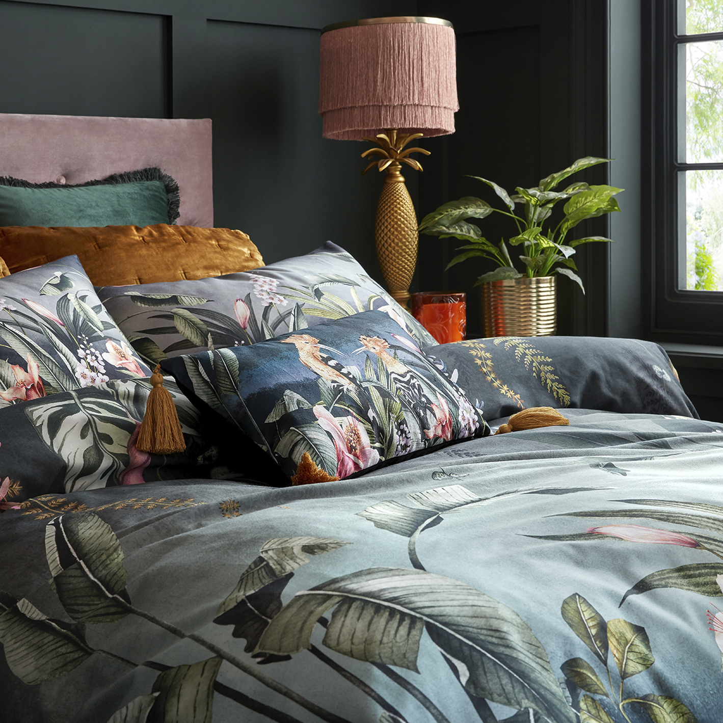 Gardens of Petra Bedding