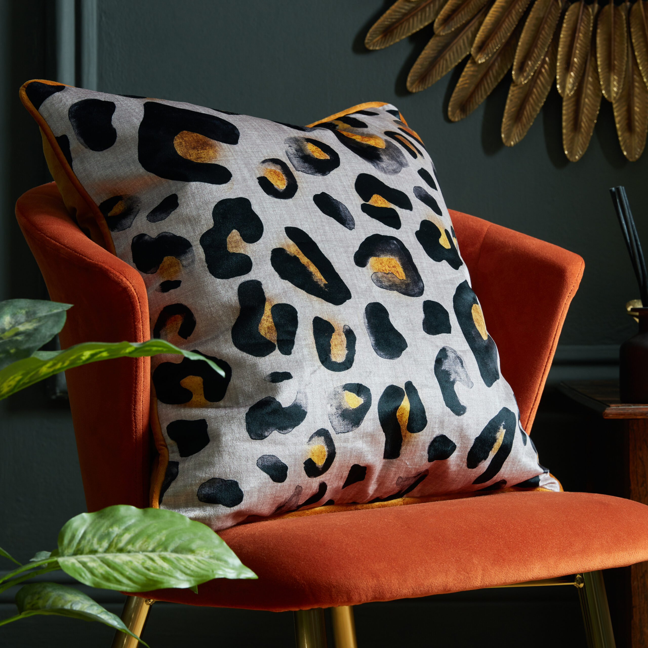 Natural Leo Piped Velvet Cushion Cover