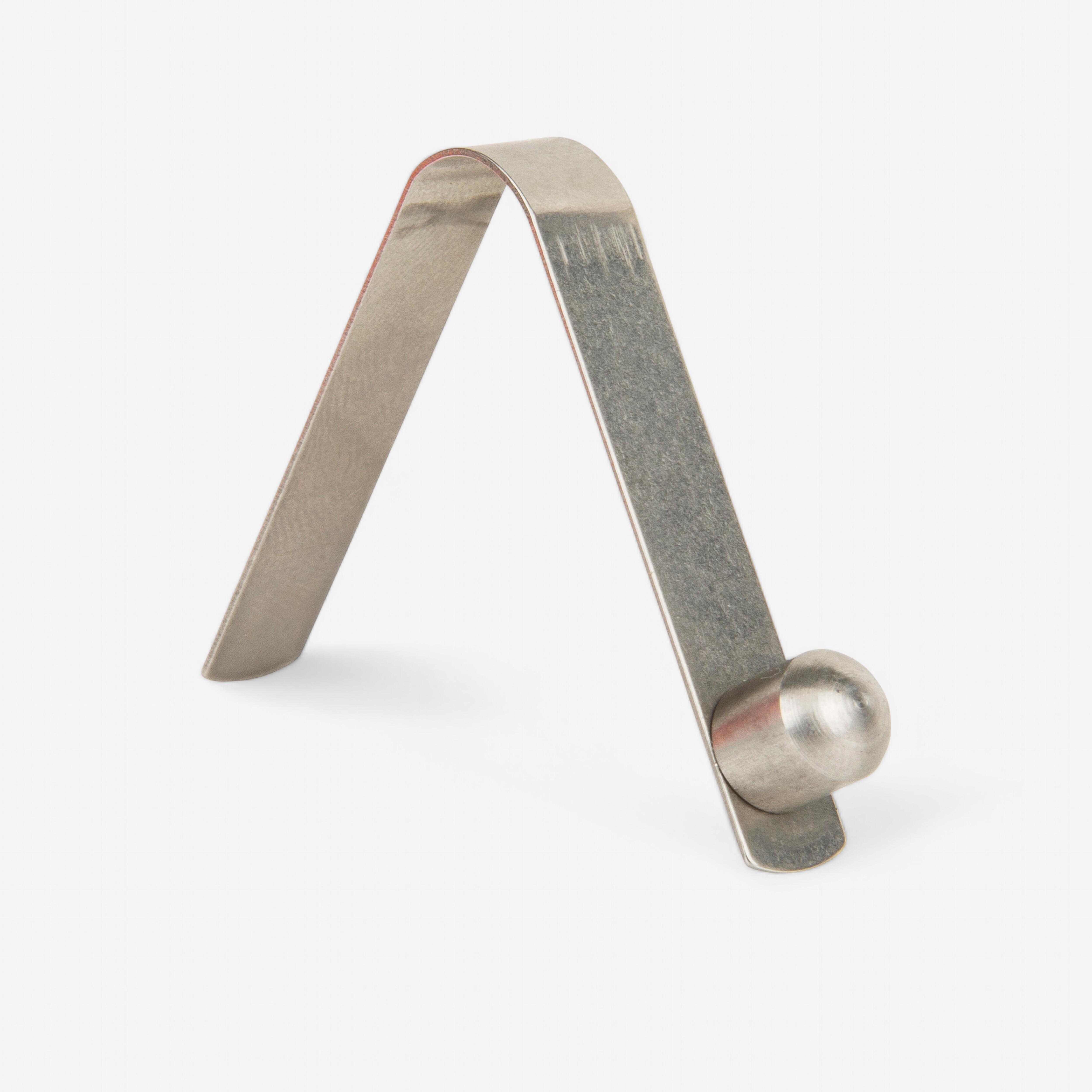 Push pin detachable SUP or kayak paddle