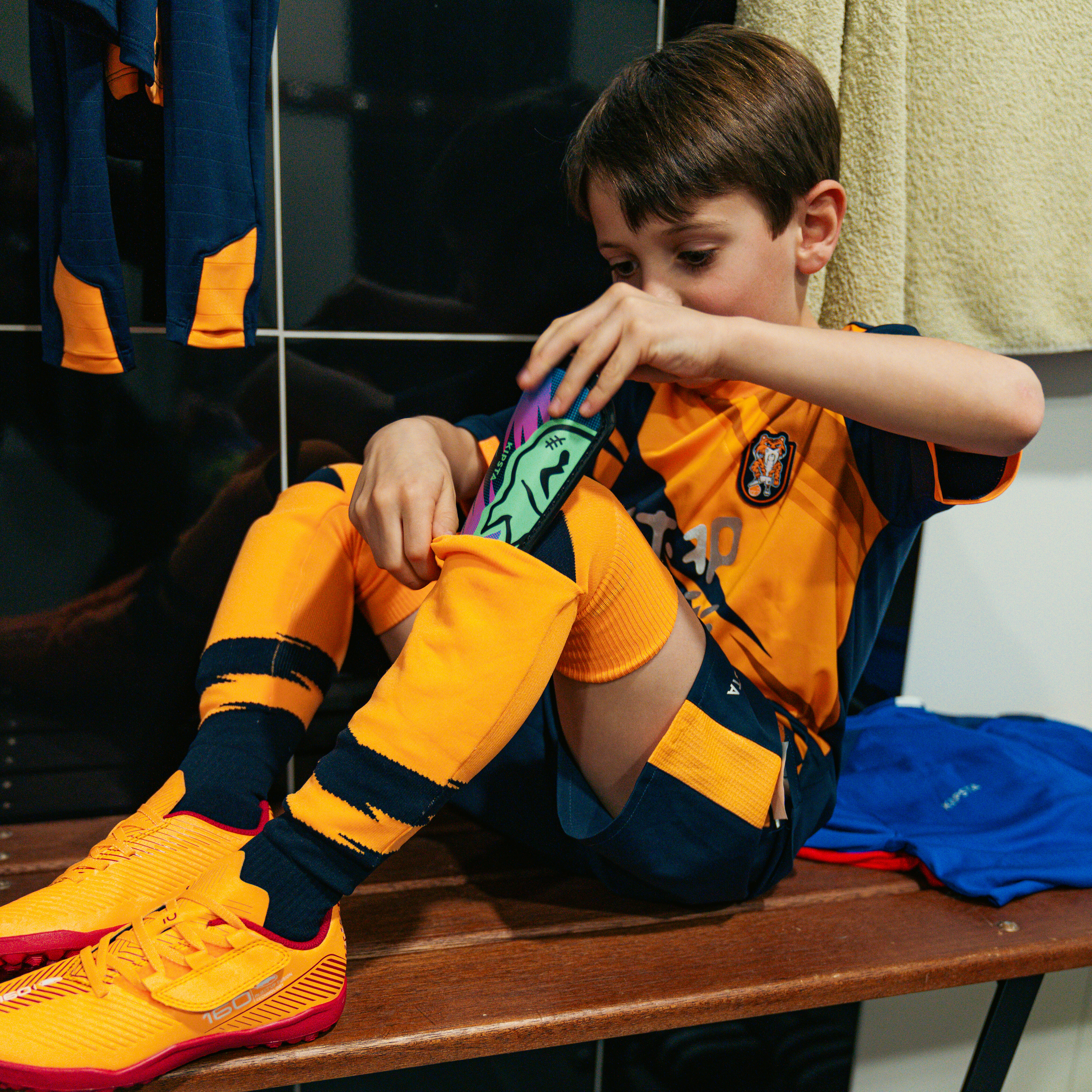 Kids' Football Shin Guards Easy Pocket