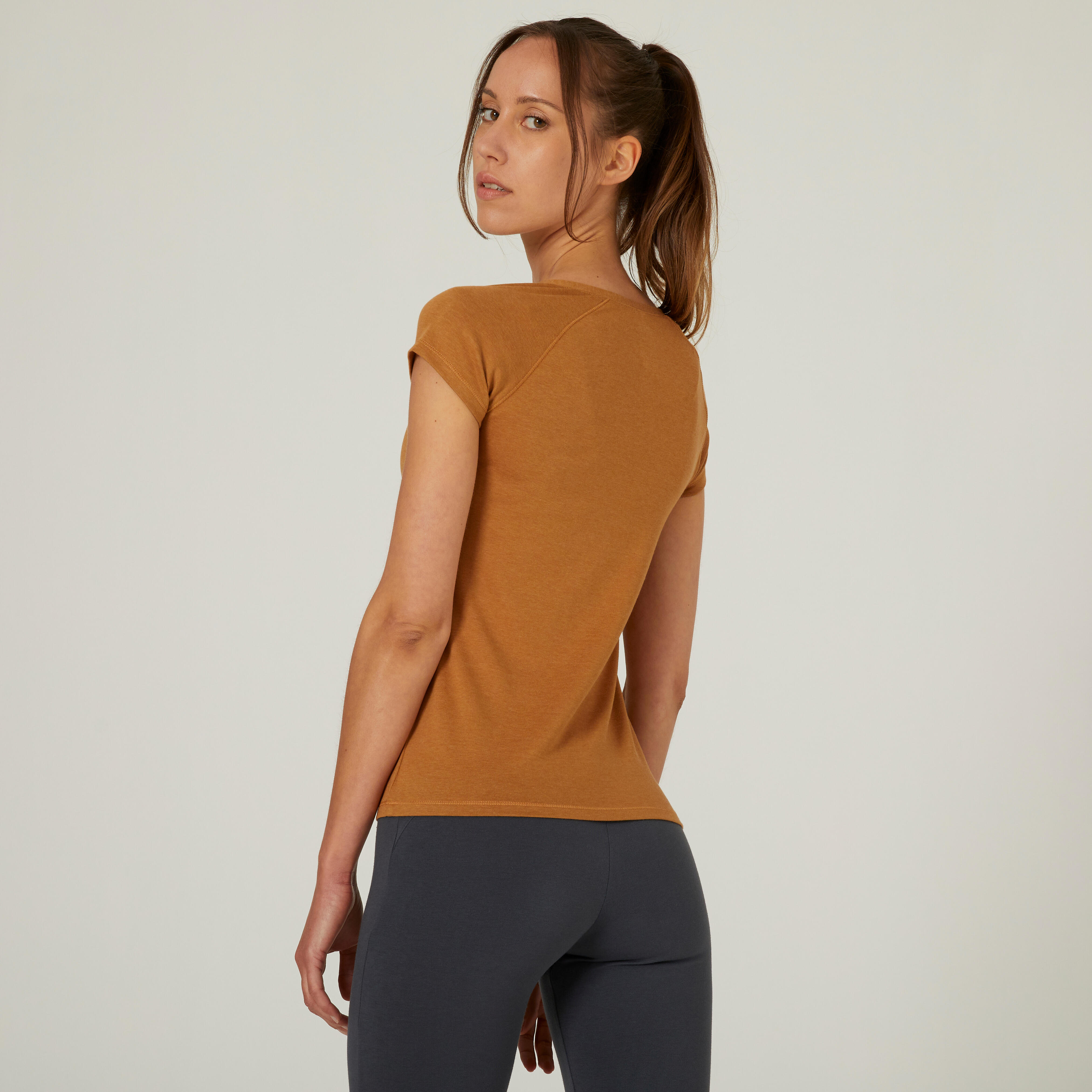 Women's Slim-Fit Fitness T-Shirt 500 - Hazelnut