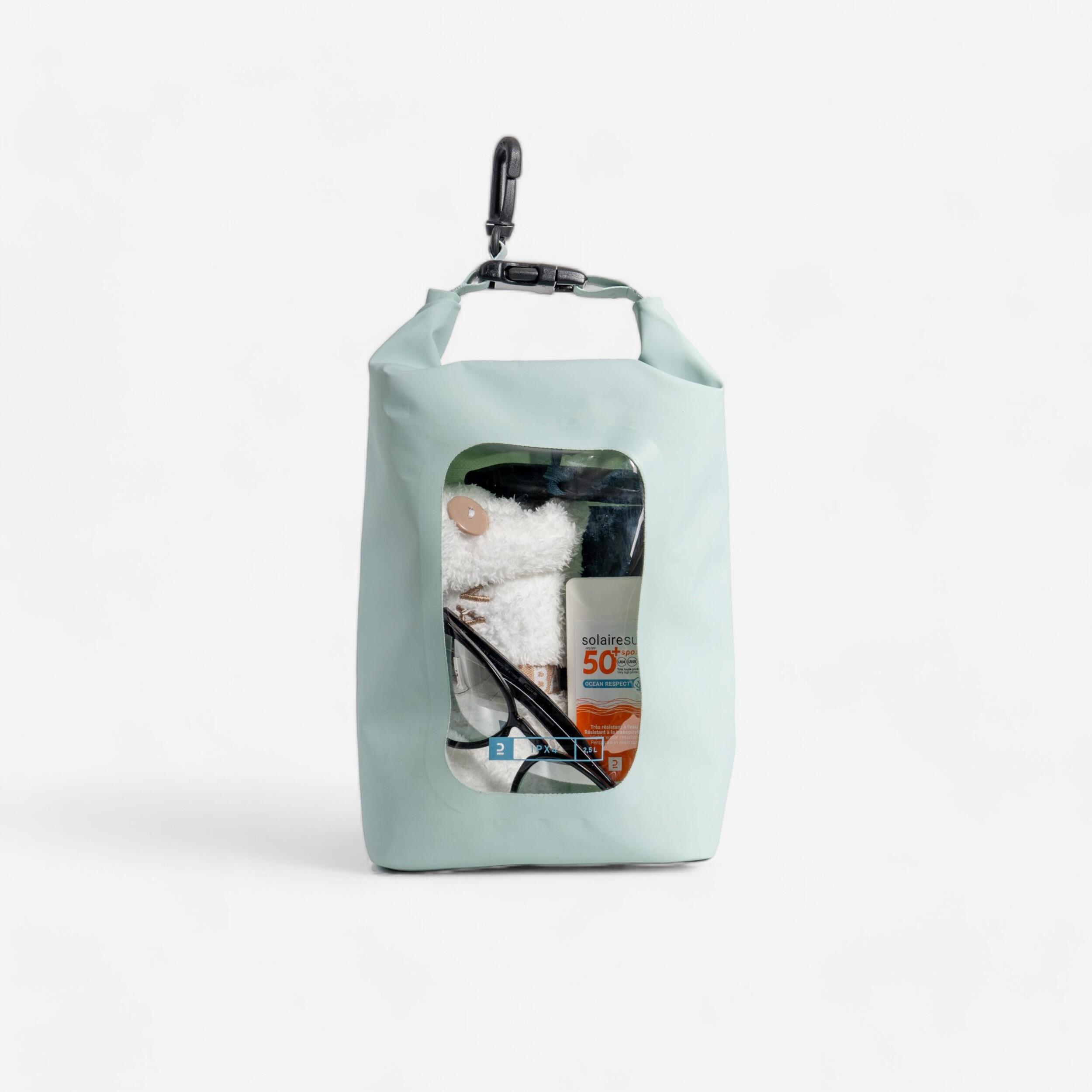 2.5 L waterproof bag (IPX4) with window.