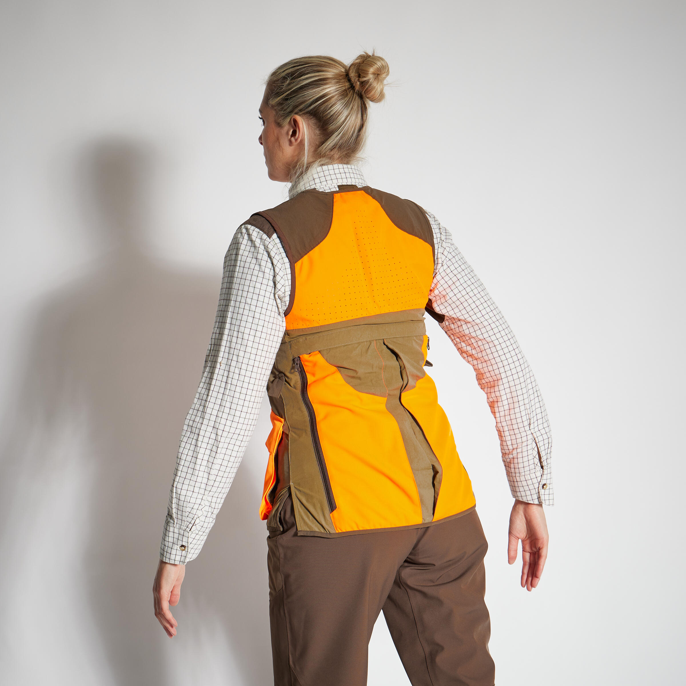 WOMEN'S GILET 500 LIGHTWEIGHT BREATHABLE BROWN/NEON