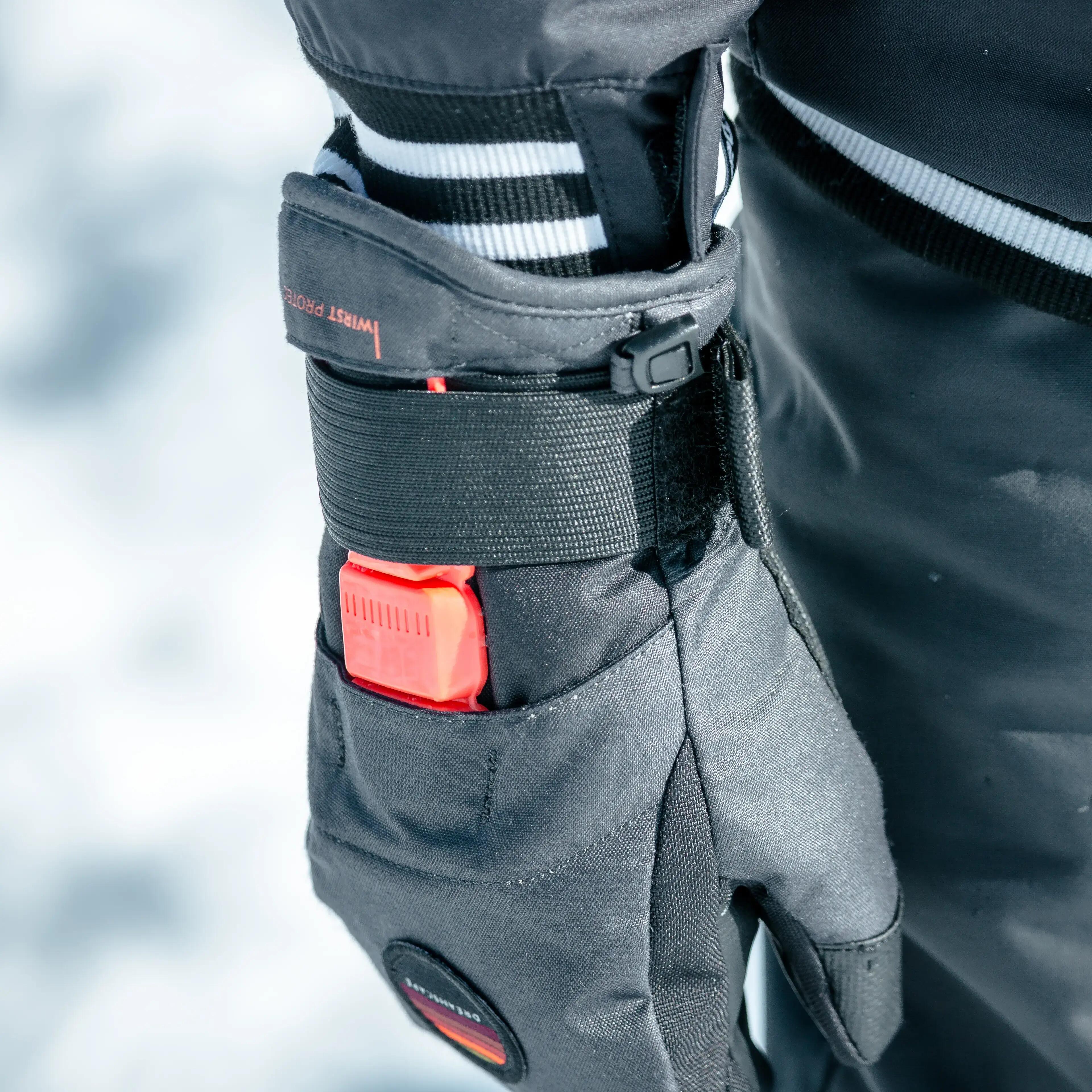 Children's snowboarding mittens - MI 500 JR Protect  black and orange