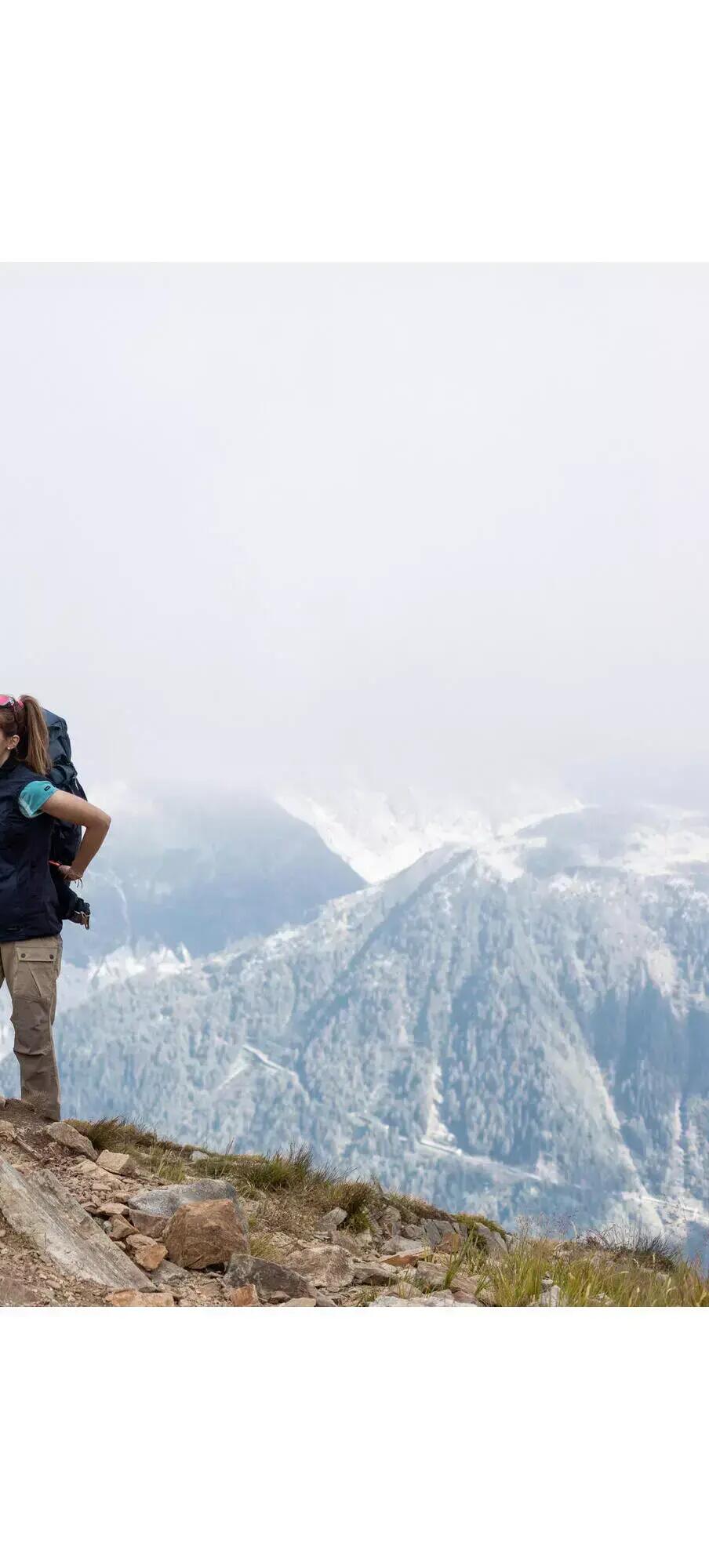 Women's mountain trekking windproof gilet - TREK 500 - Dark Blue