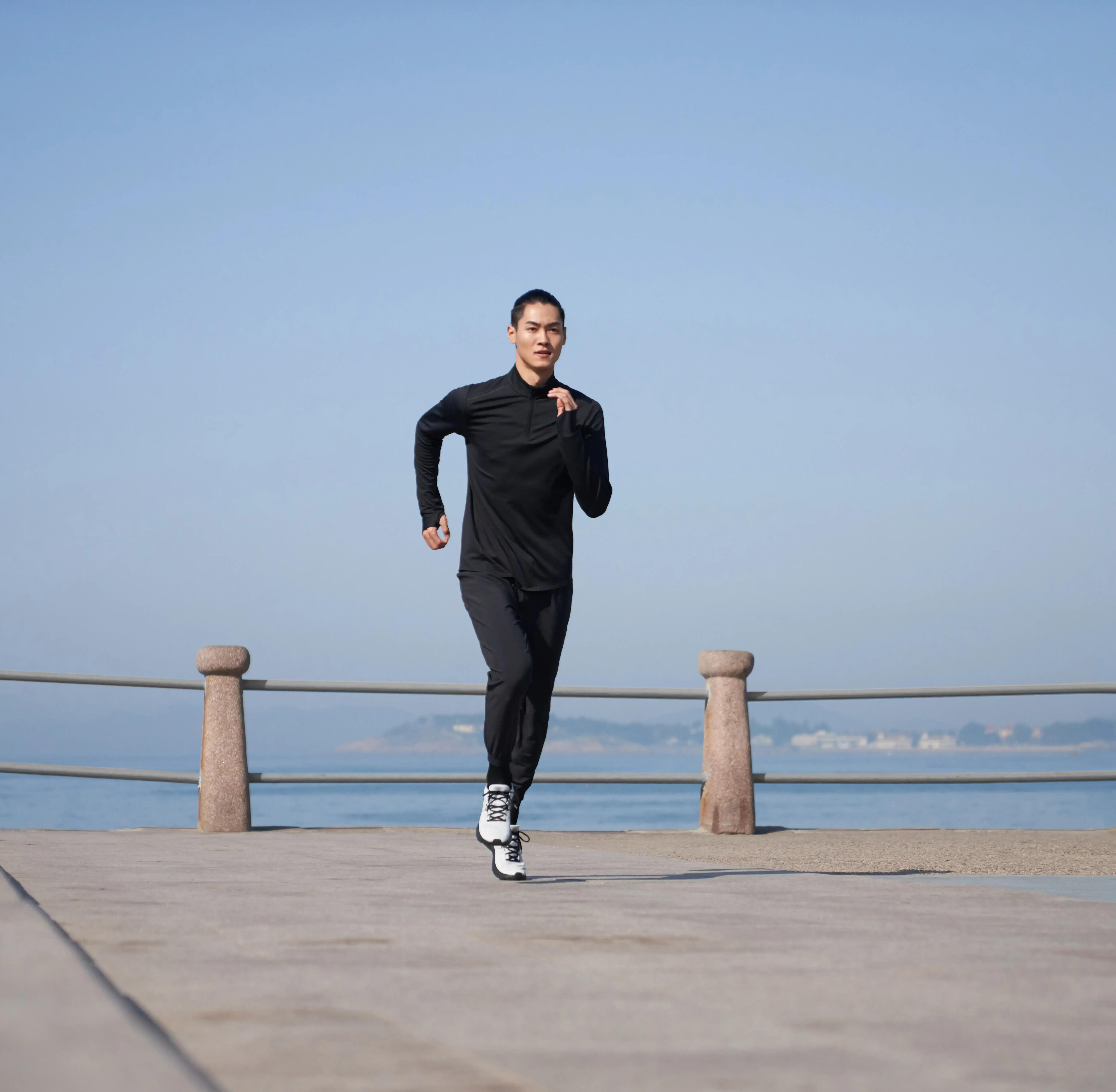 MEN'S WARM LONG-SLEEVED RUNNING T-SHIRT BLACK