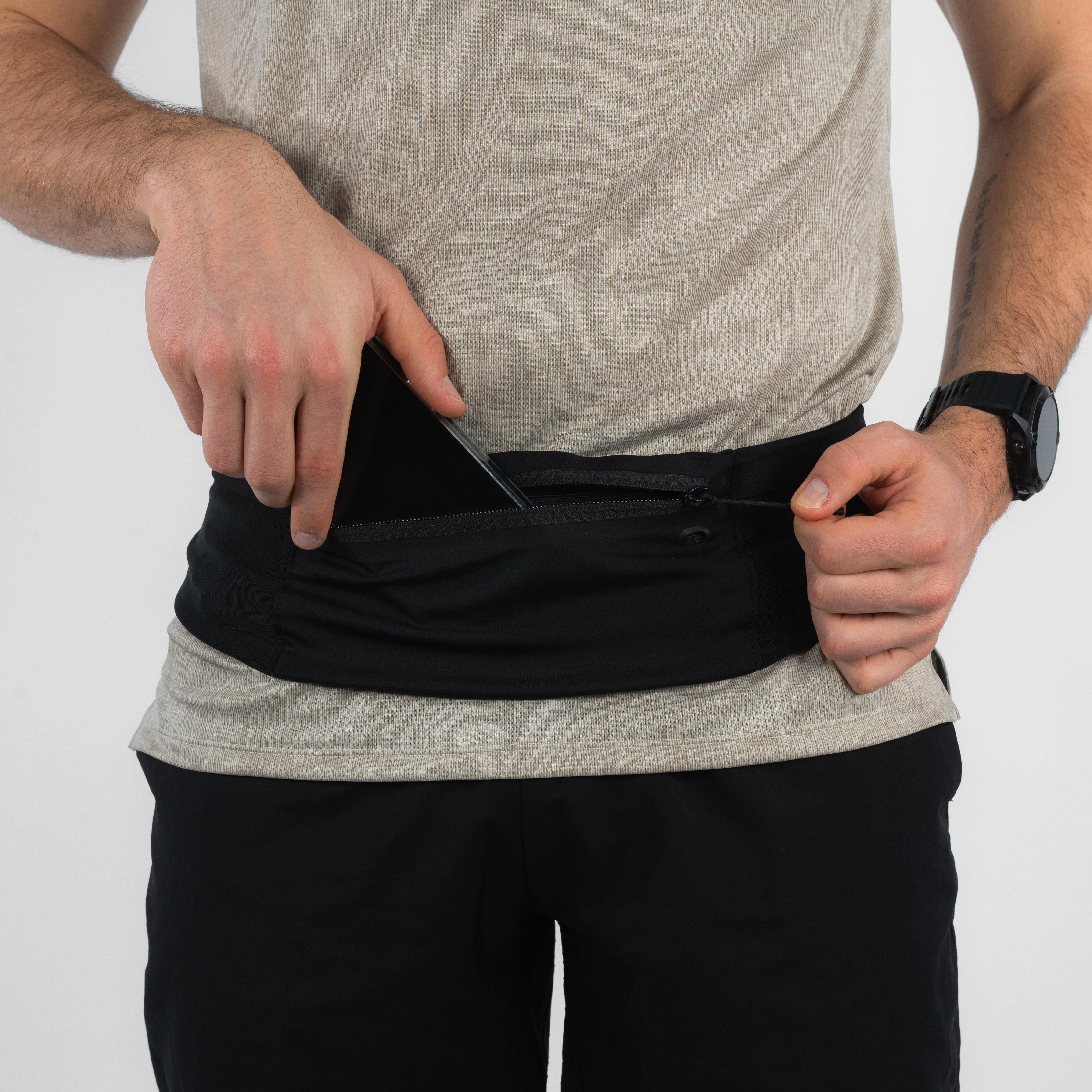 KIPRUN Comfort 2 Unisex Smartphone Running Waistband - Black  5 pockets