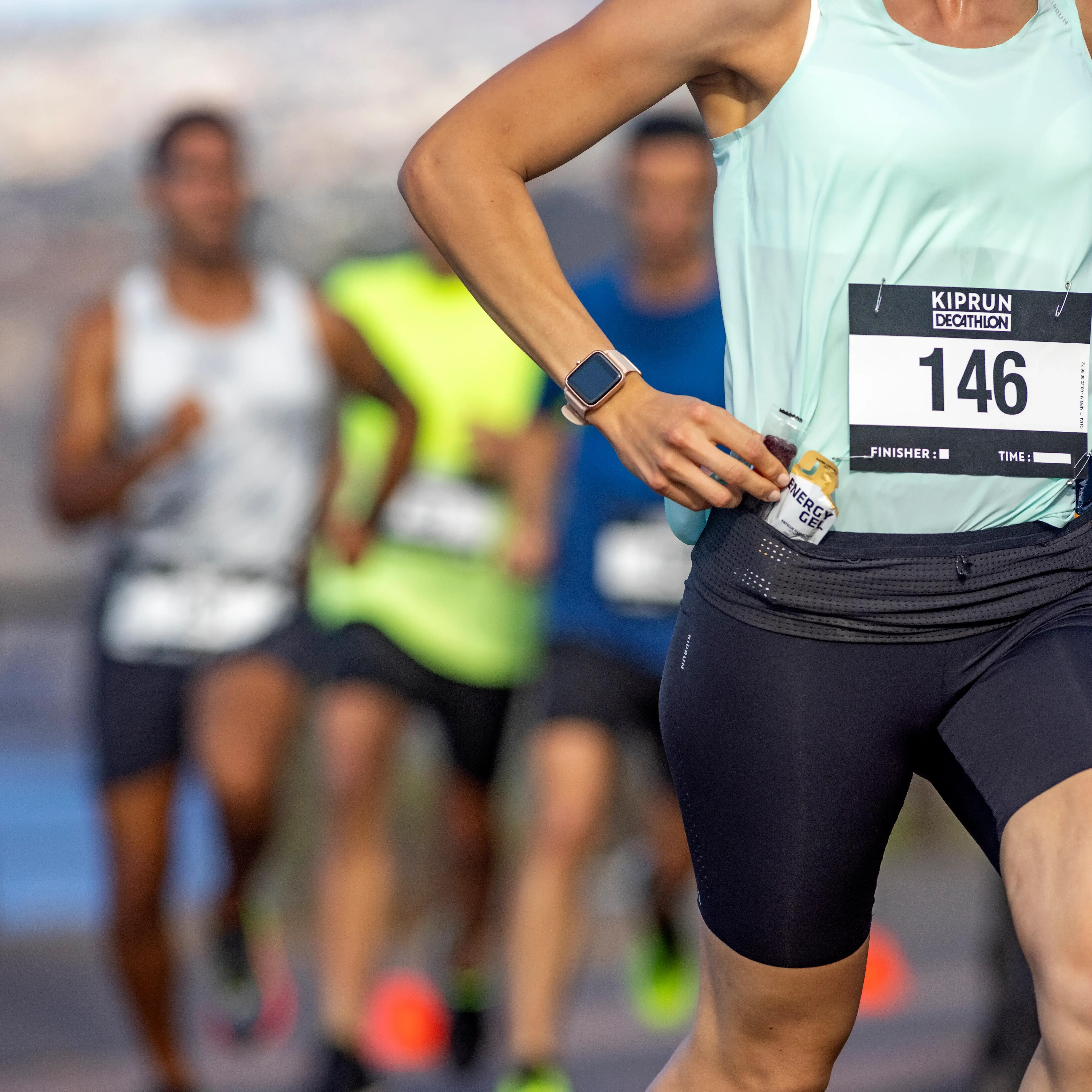 HYDRATION FLASK-CARRYING RUNNING BELT - BLACK