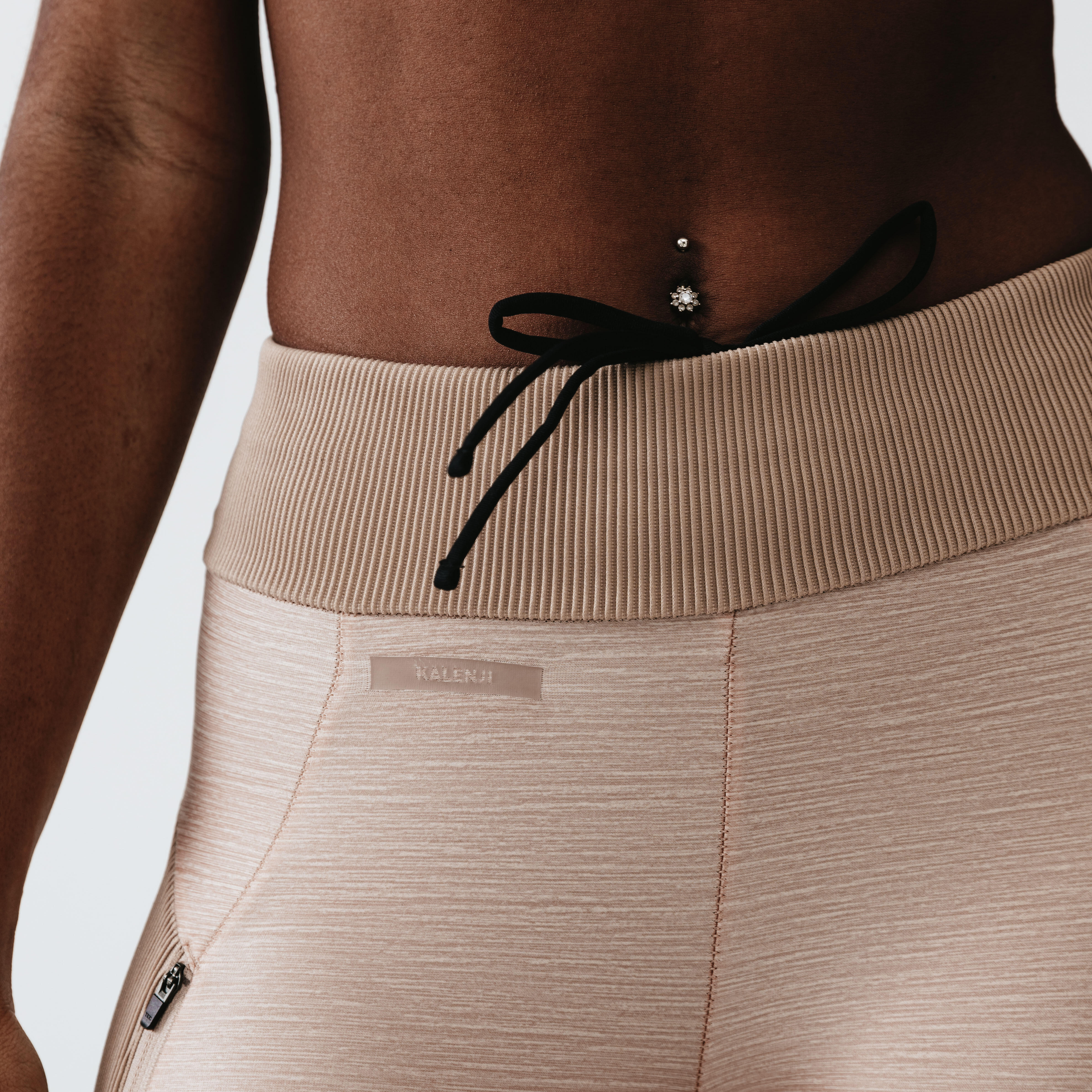 Women's short running leggings Dry+ Feel - beige