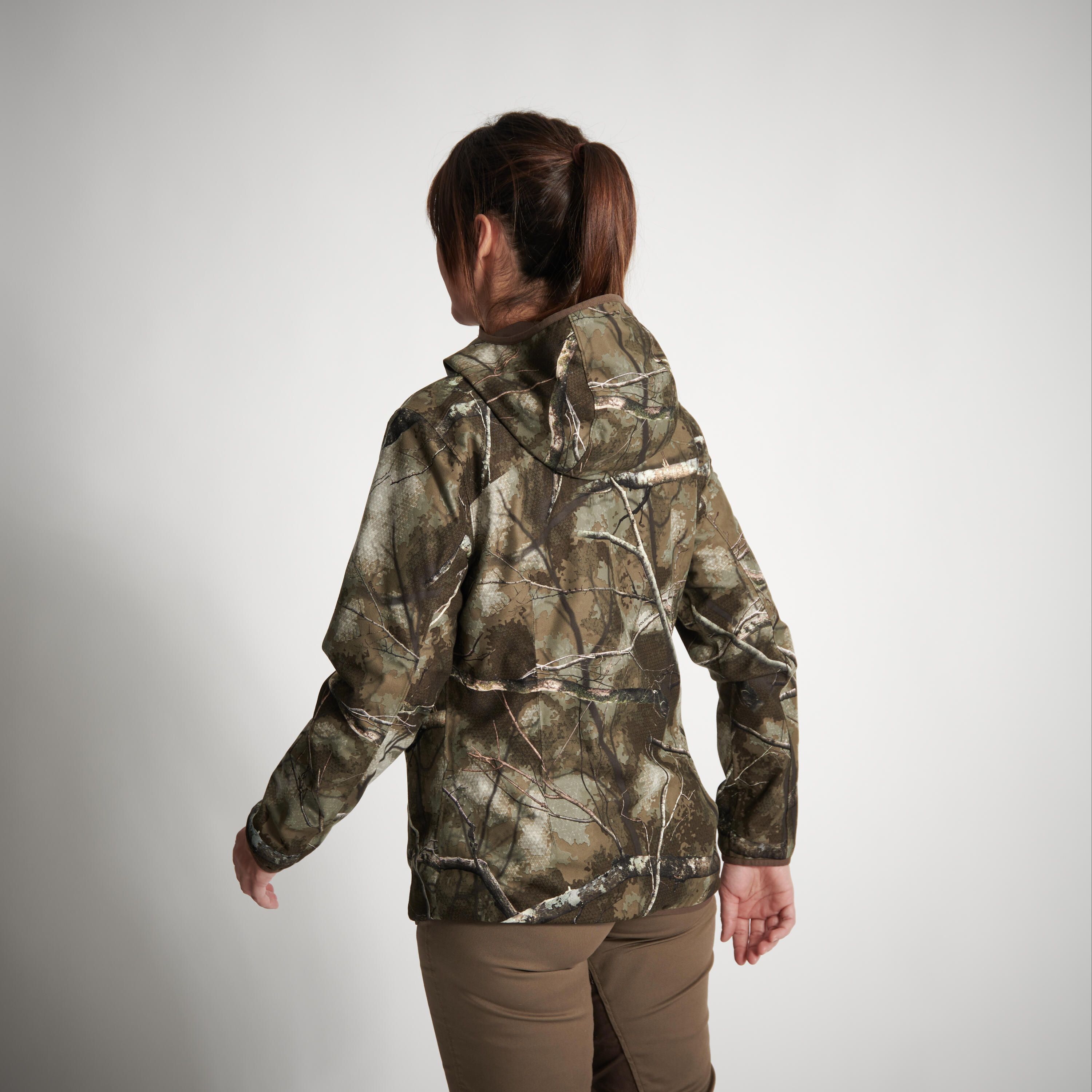 WOMEN’S SILENT WATERPROOF HUNTING JACKET 500 - CAMOUFLAGE