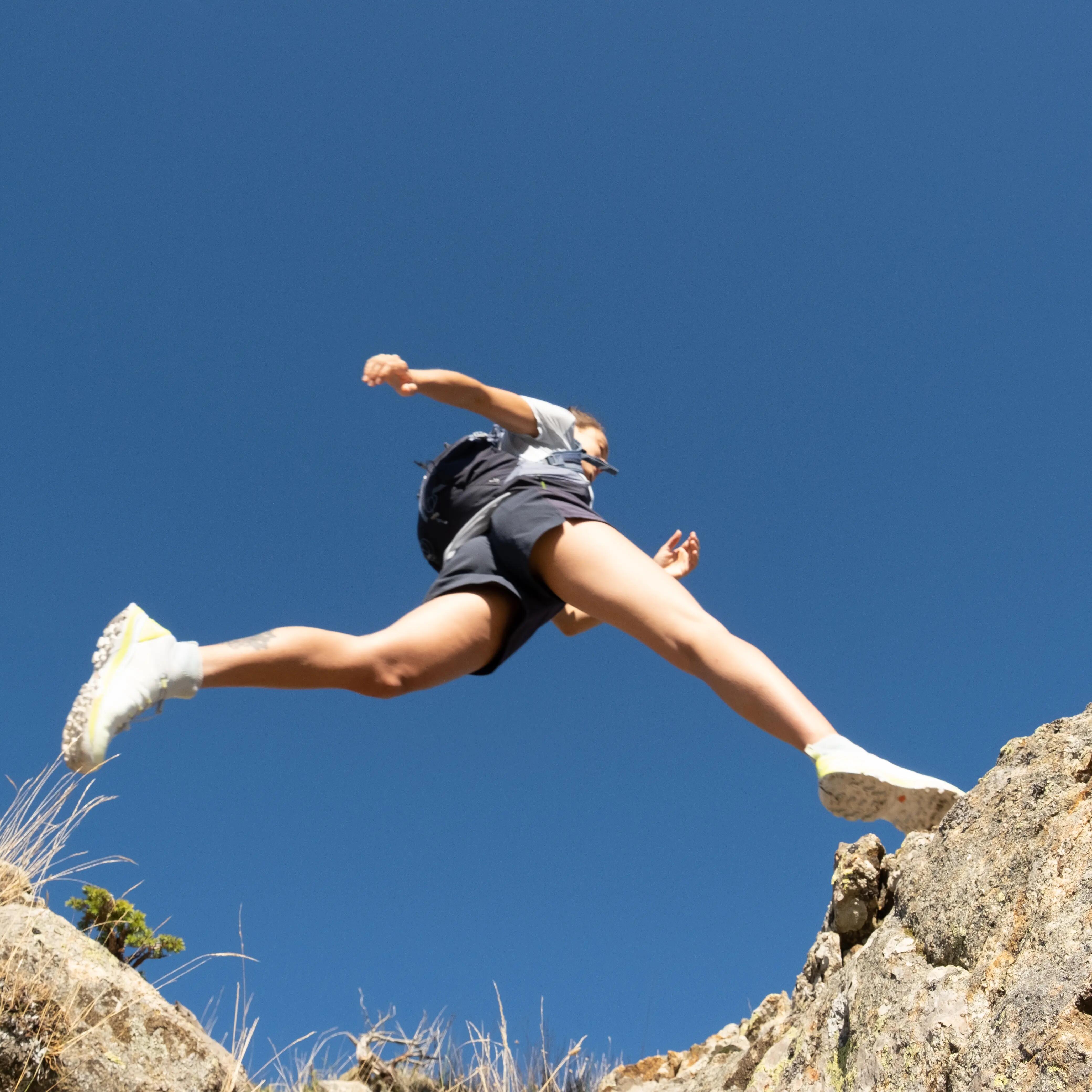 Women’s ultra-light fast hiking shorts FH 900 Dark Blue