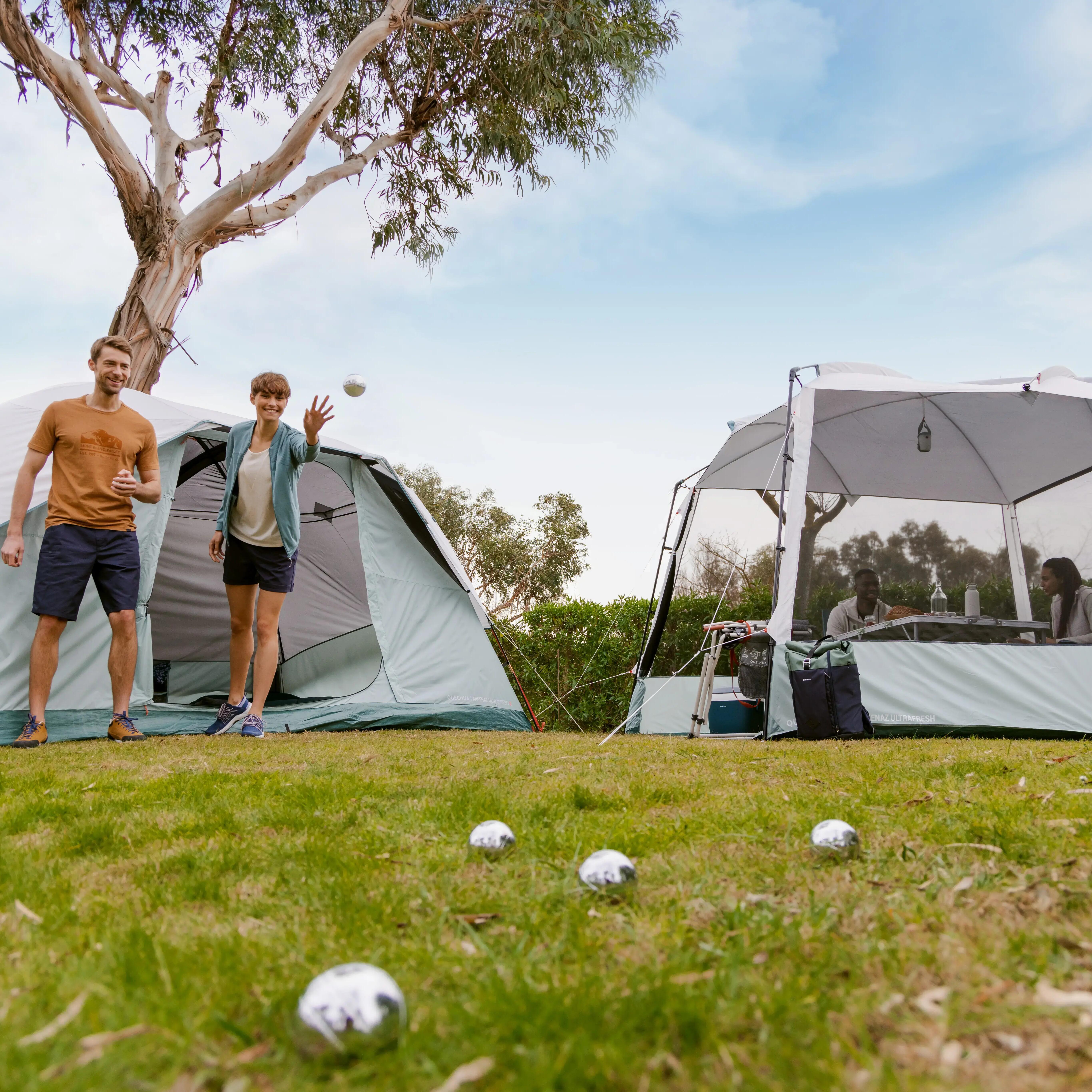 10 Man Camping Living Room With Poles - Base Arpenaz ULTRA FRESH