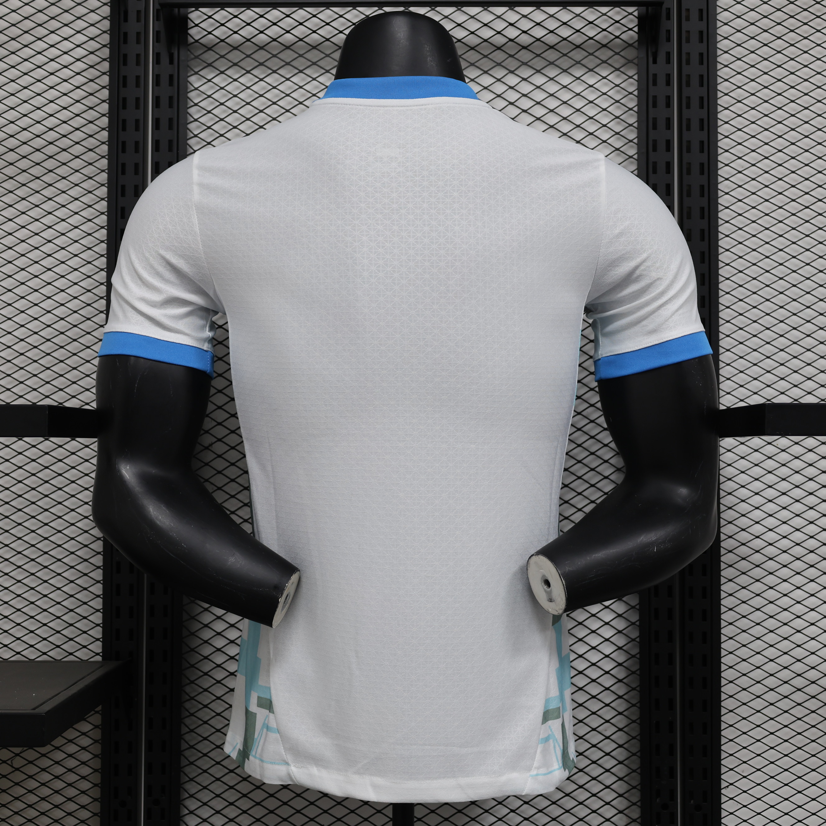 24 25 players at marseille home