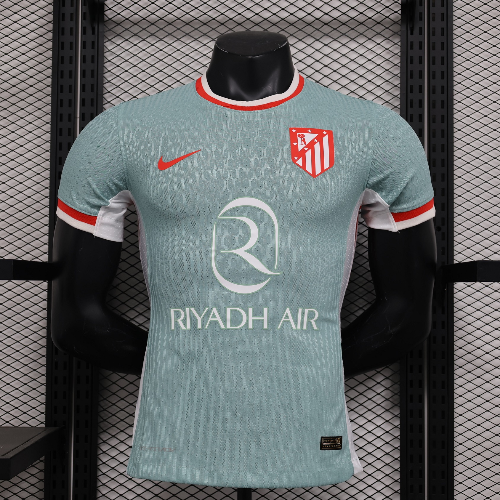 24 25 player atletico madrid away game
